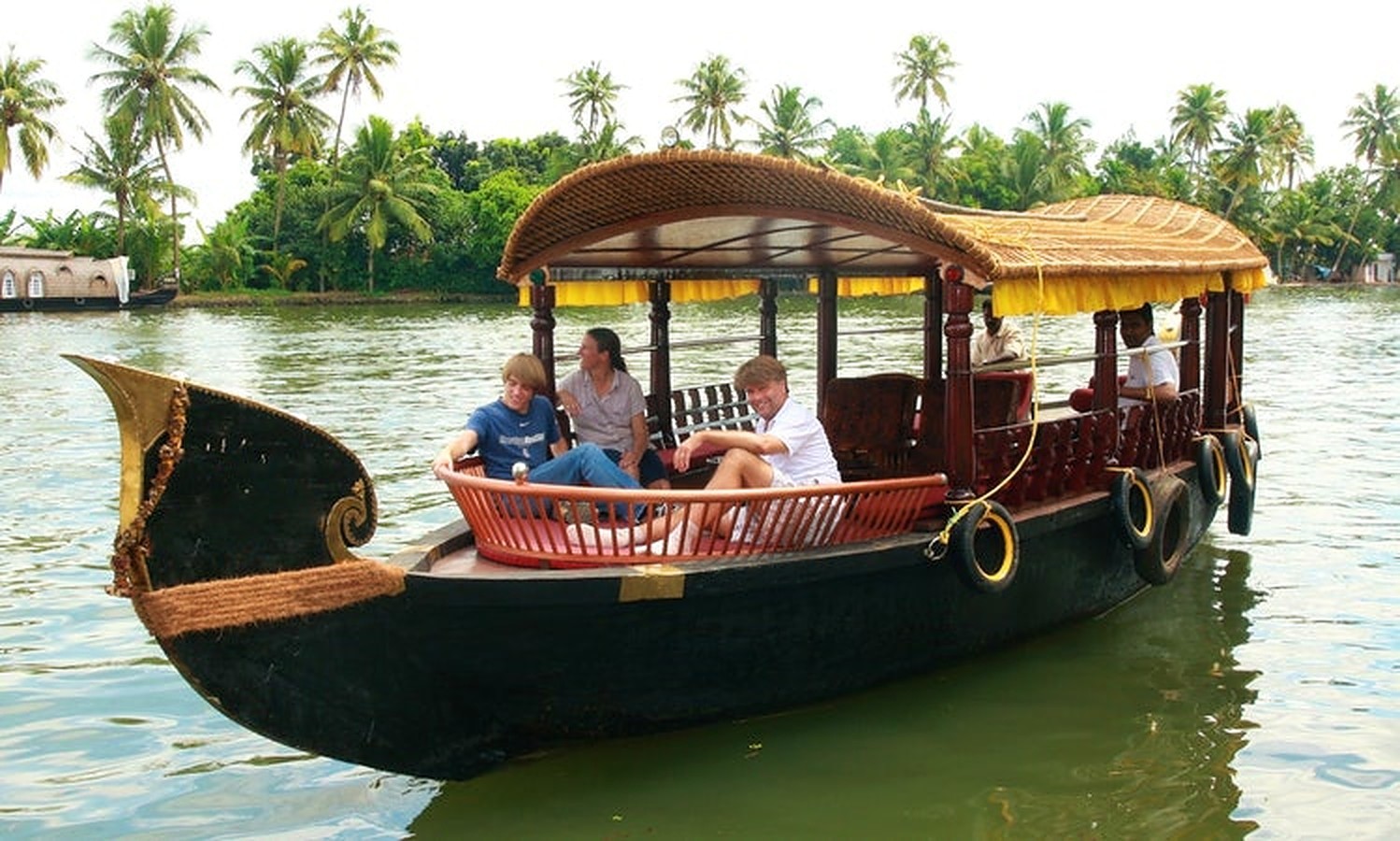 Cochin Shore Excursion: Alleppey Backwaters & Chinese Fishing Nets