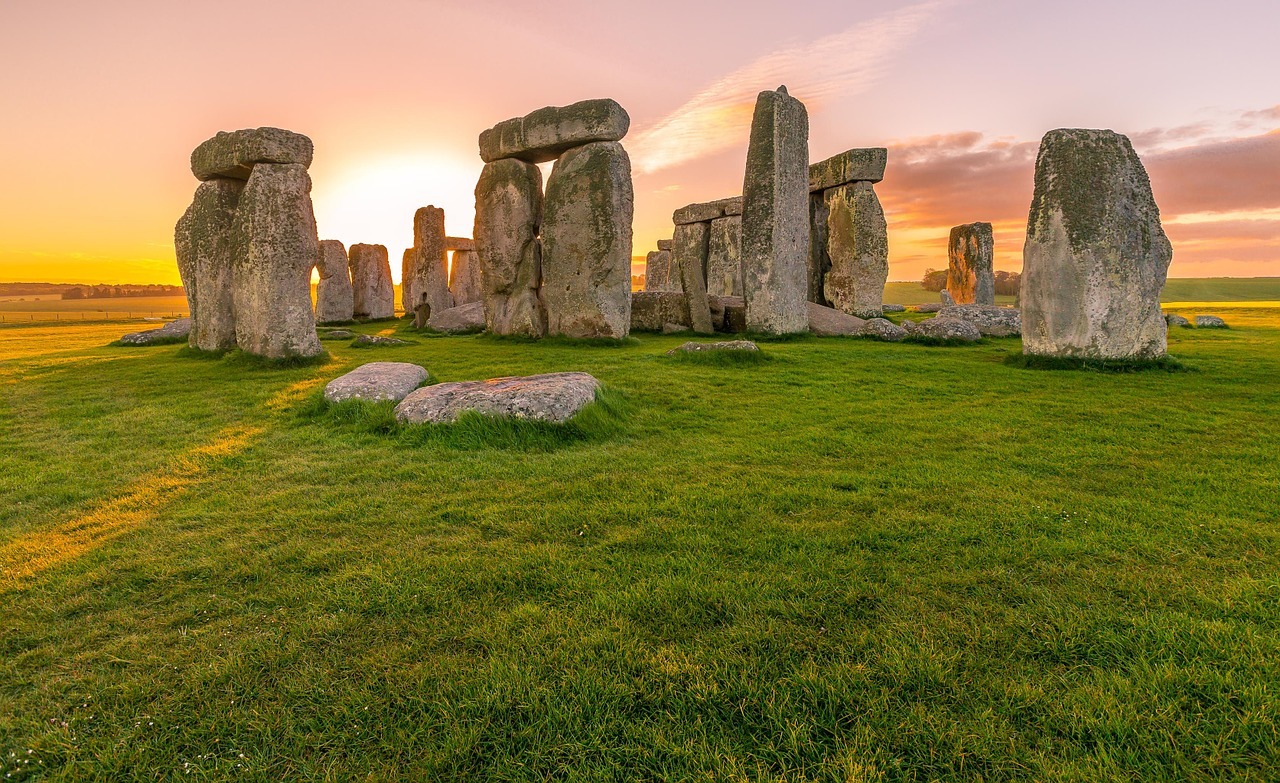 Stonehenge & Bath Day Tour from Brighton