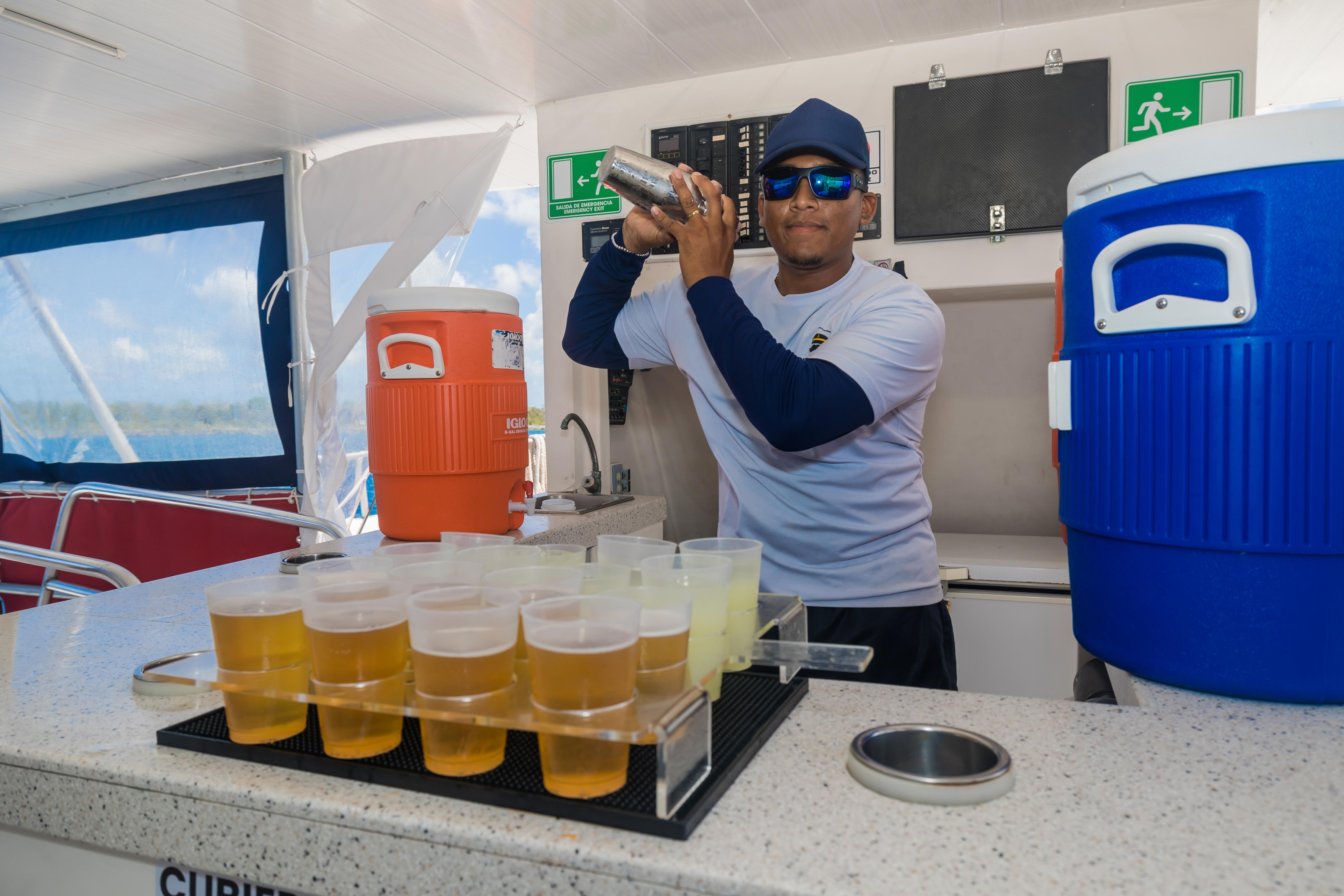 Cozumel VIP Catamaran: Reef, El Cielo & Party with Open Bar