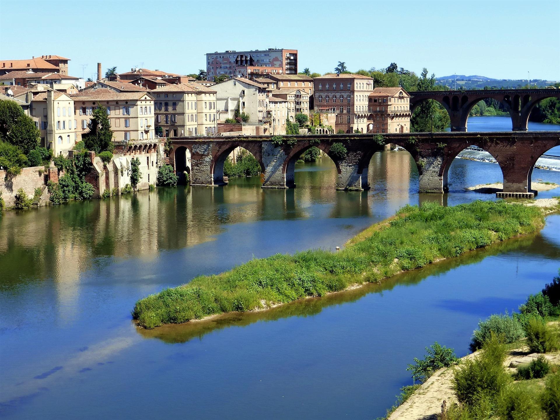 Albi & Cordes-sur-Ciel Day Trip from Toulouse