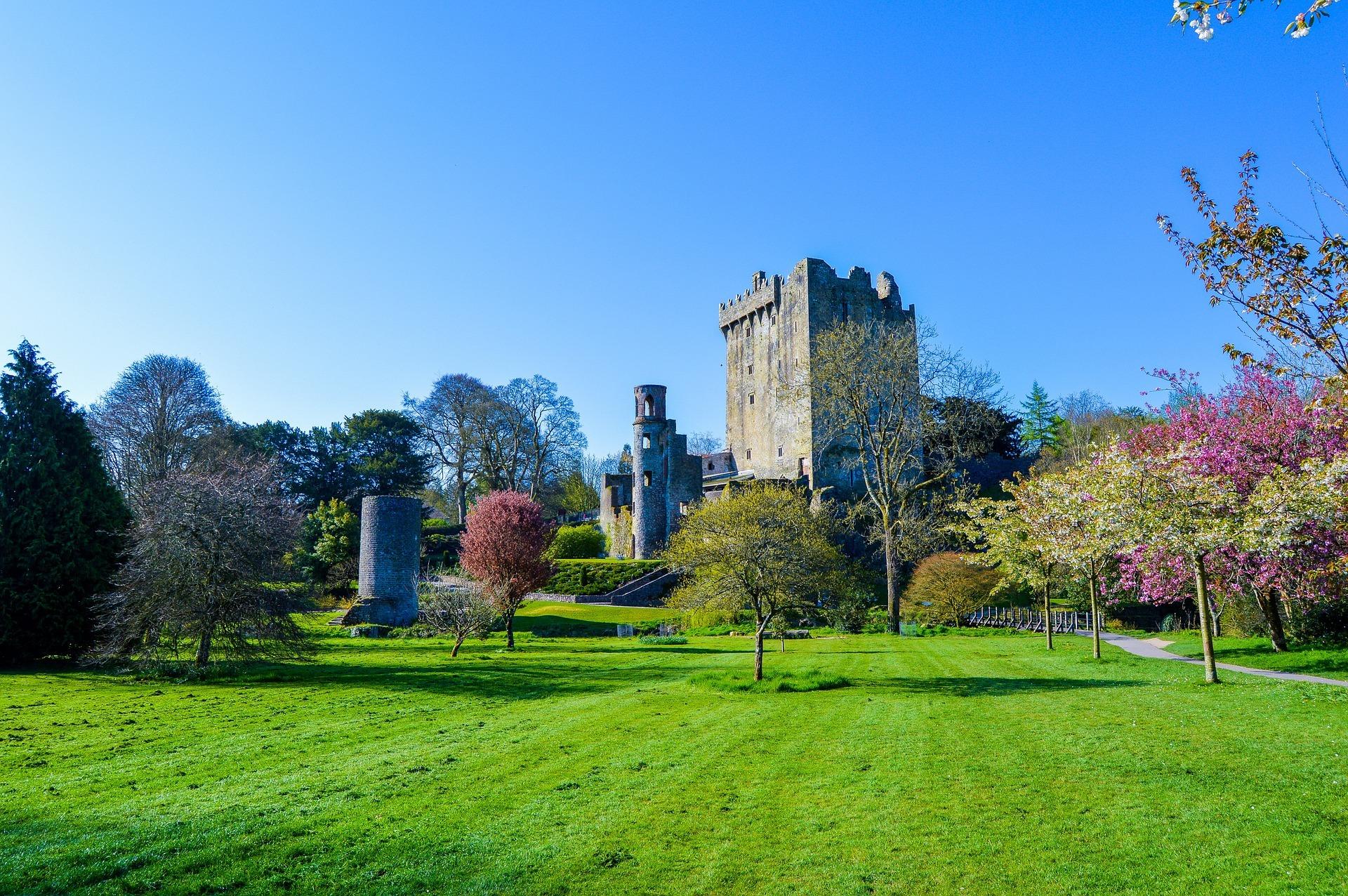 Cork, Blarney Castle & Cobh Rail Journey from Dublin