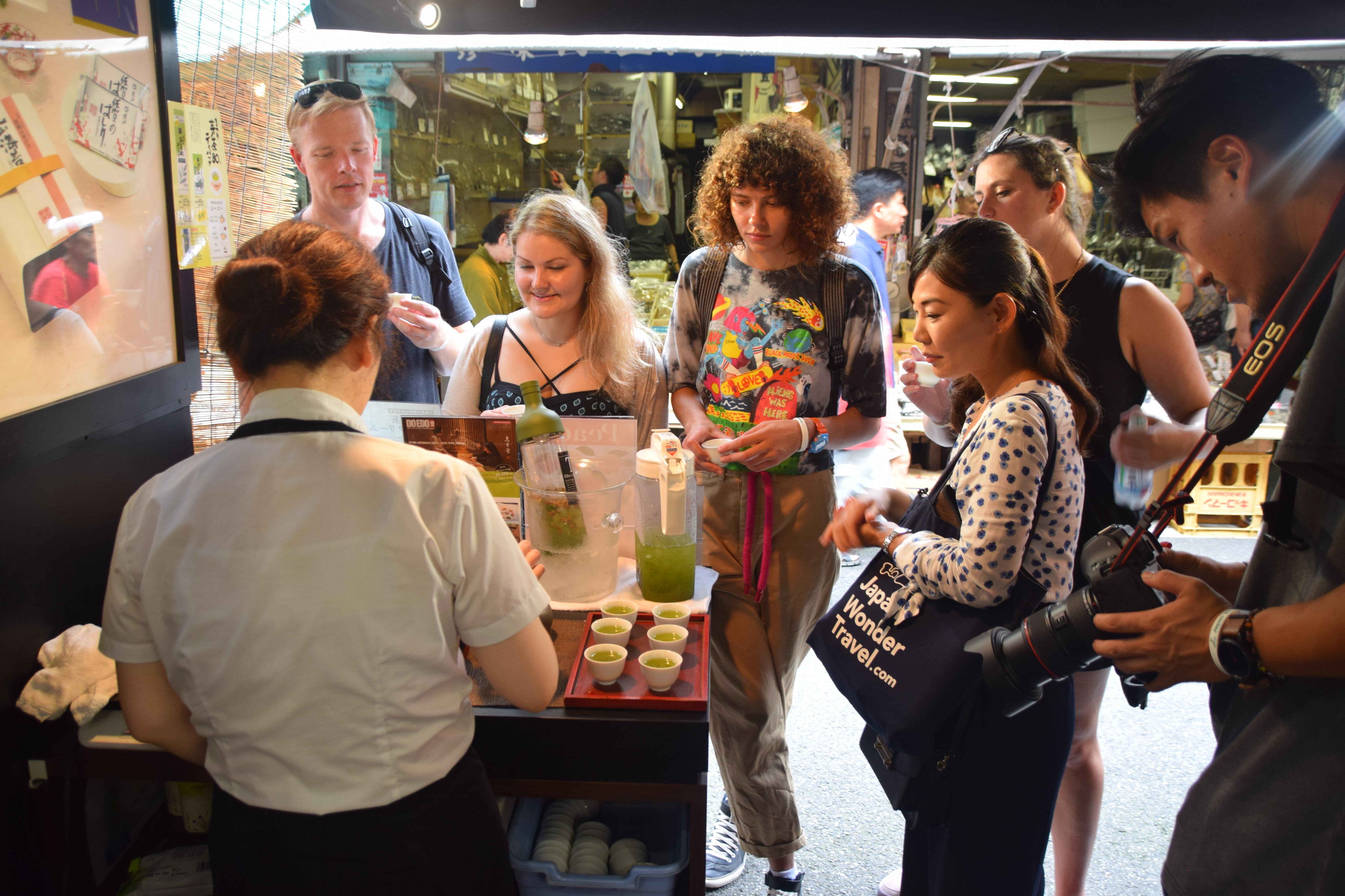 Tsukiji fish market tour — outer market stalls, street food and Tsukiji Hongwanji — image 22