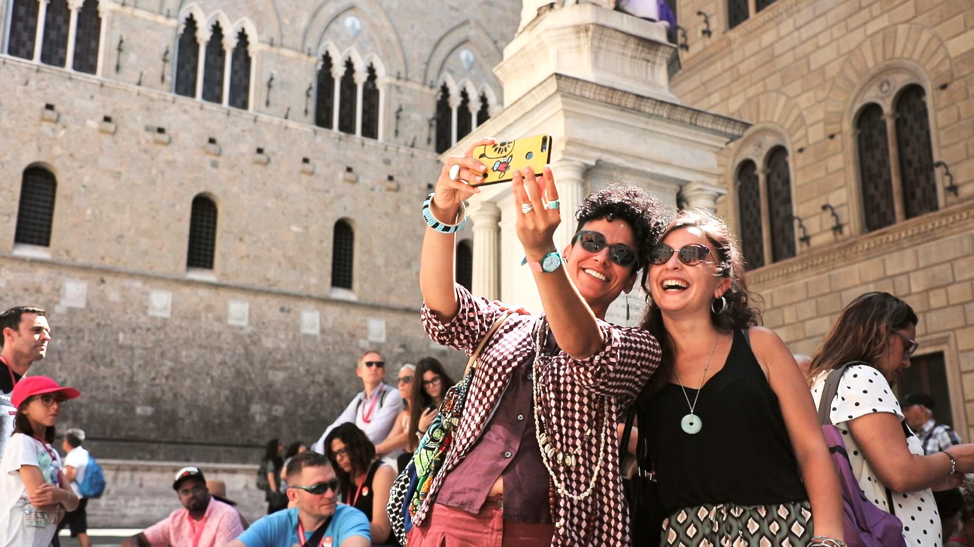 wine tour in Florence — Florence: S. Gimignano, Siena, Chianti Wine Tasting & Lunch