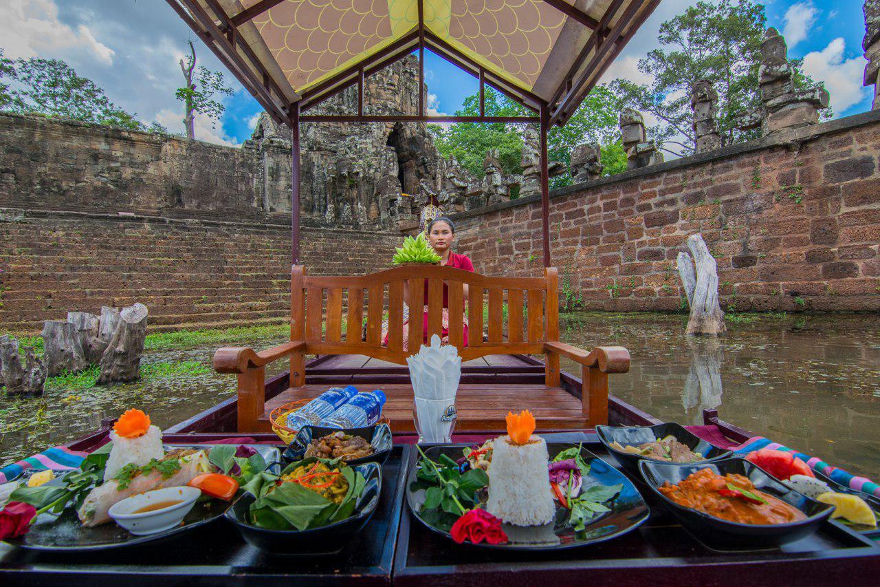 Angkor Wat Private Sunrise Tour with Champagne Breakfast