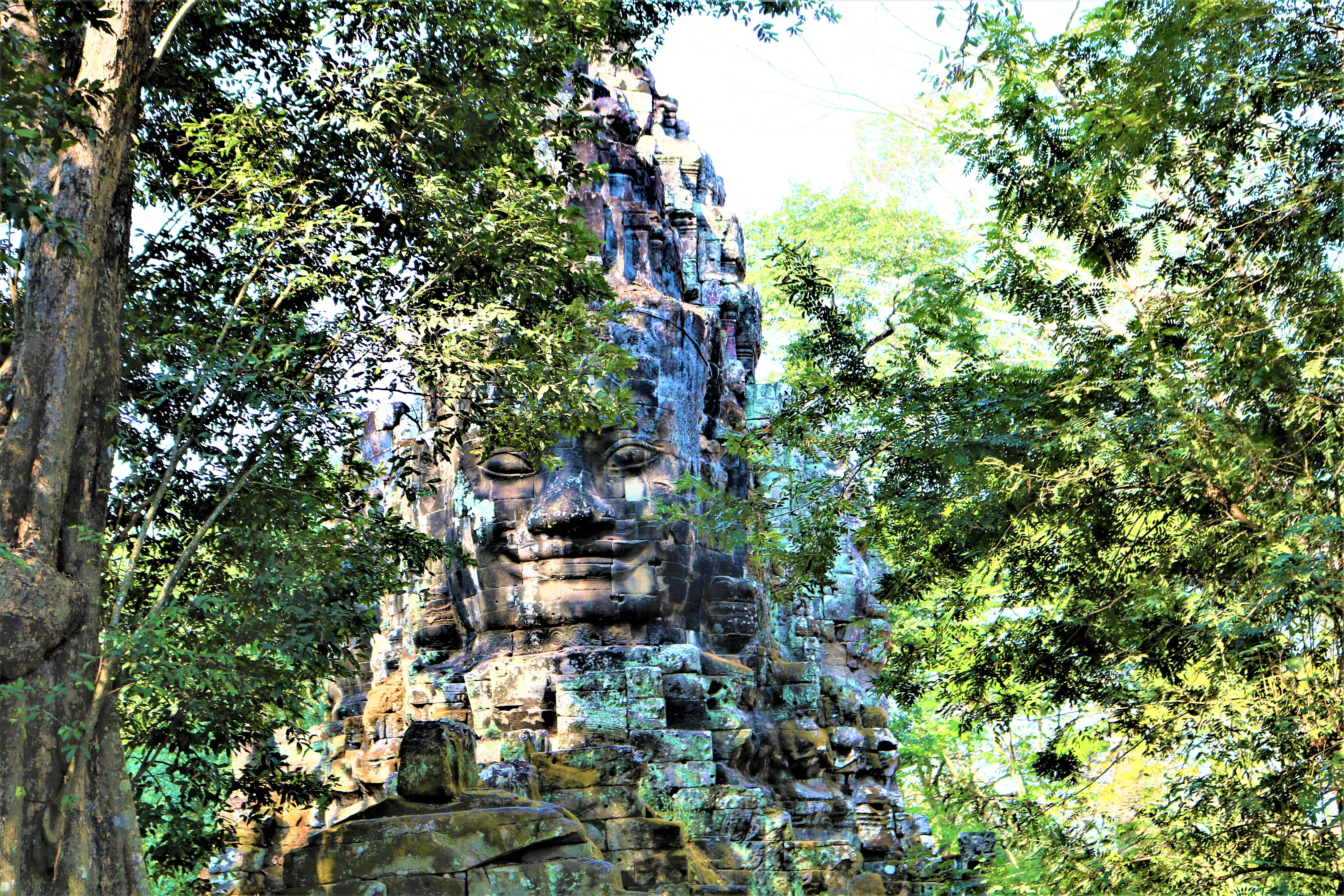 Angkor Wat Private Sunrise Tour with Champagne Breakfast