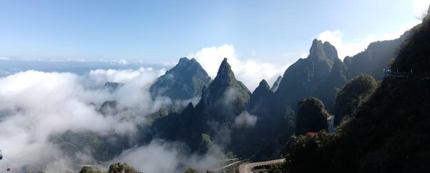 Zhangjiajie 3-Day Private Tour: Avatar Peaks, Glass Bridge & Tianmen Mountain