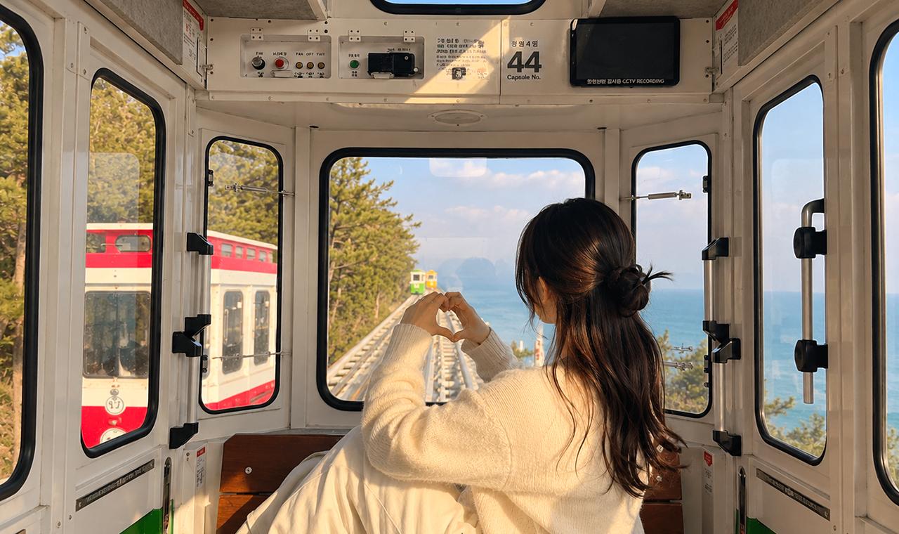 Busan Small-Group Day Tour with Sky Capsule & Hotel Pick-up