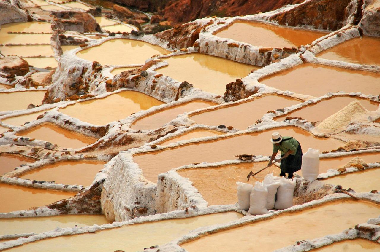 Sacred Valley Full-Day Tour: Inca Ruins, Salt Mines & Local Markets