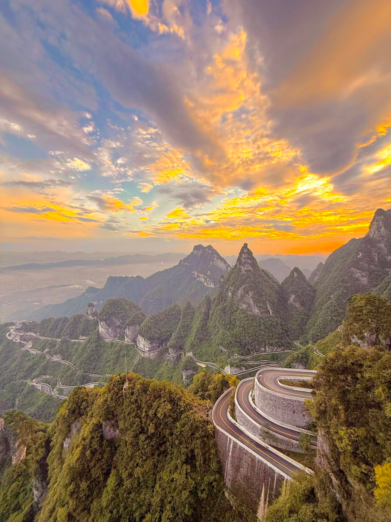 Zhangjiajie 3-Day Summer Escape: Rafting, Glass Bridge & Furong Ancient Town