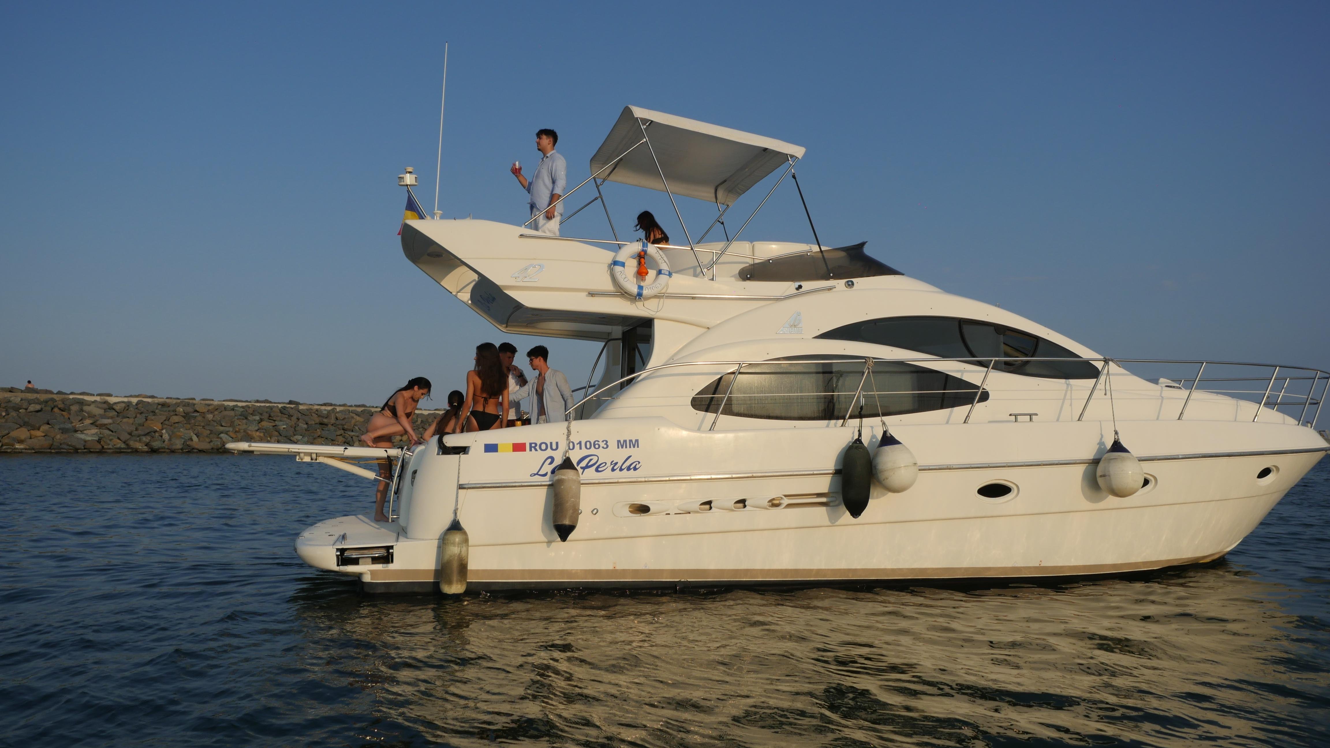 Private Black Sea Yacht Cruise with Swimming