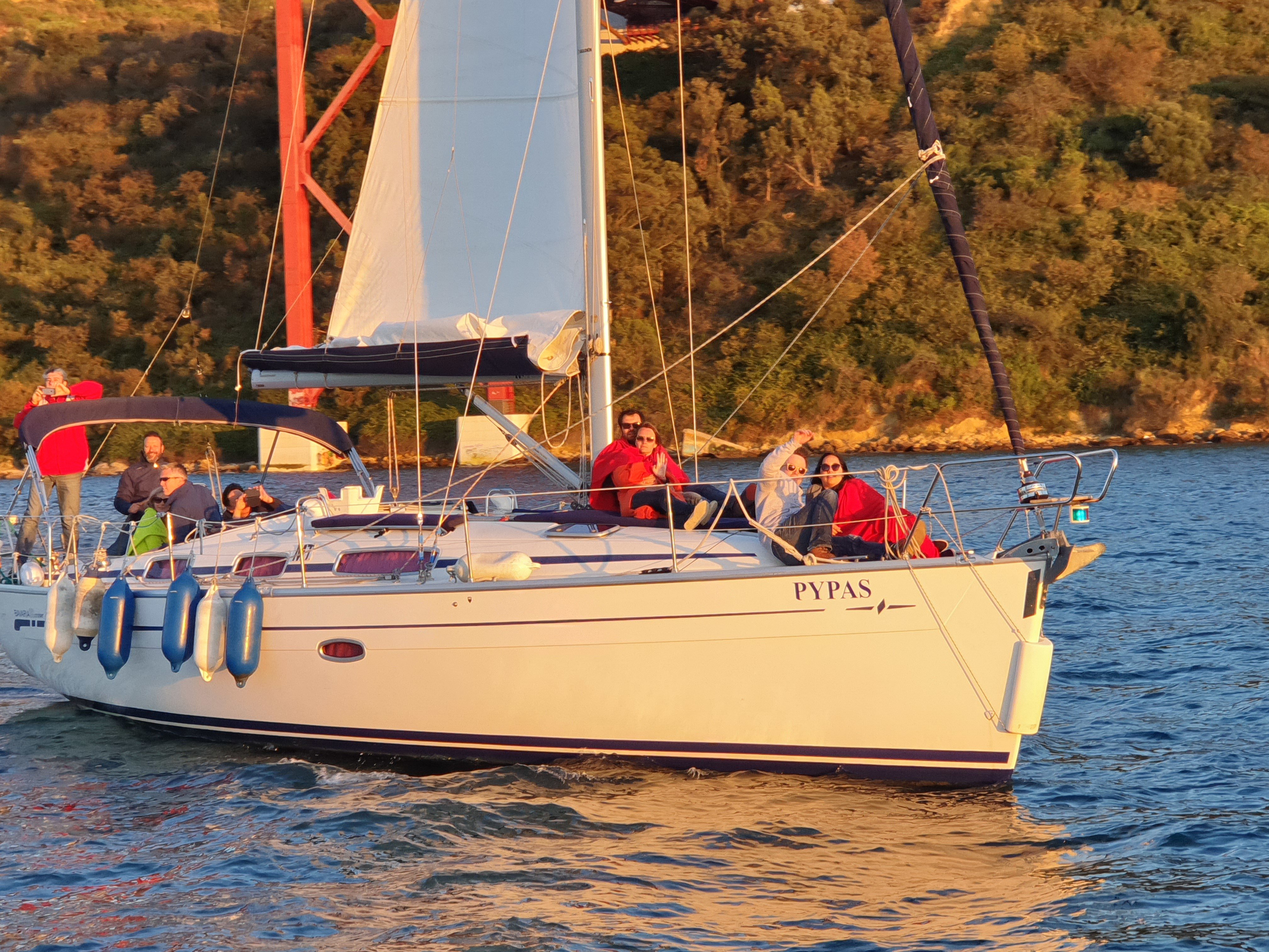 Lisbon Tagus River Sailing Cruise with Wine (Day or Sunset)