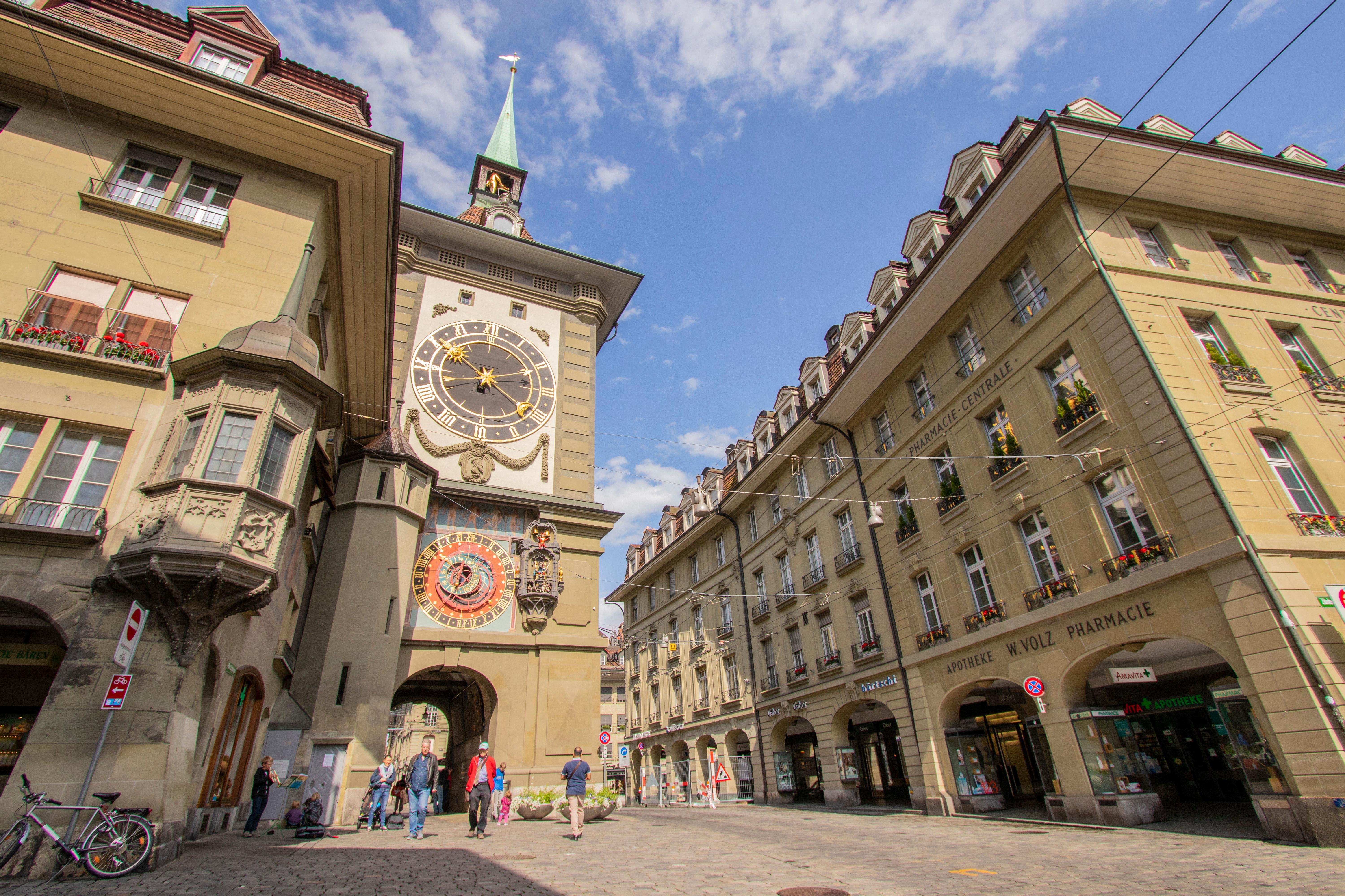 Private 60-Minute Bern Walking Experience with Local Guide
