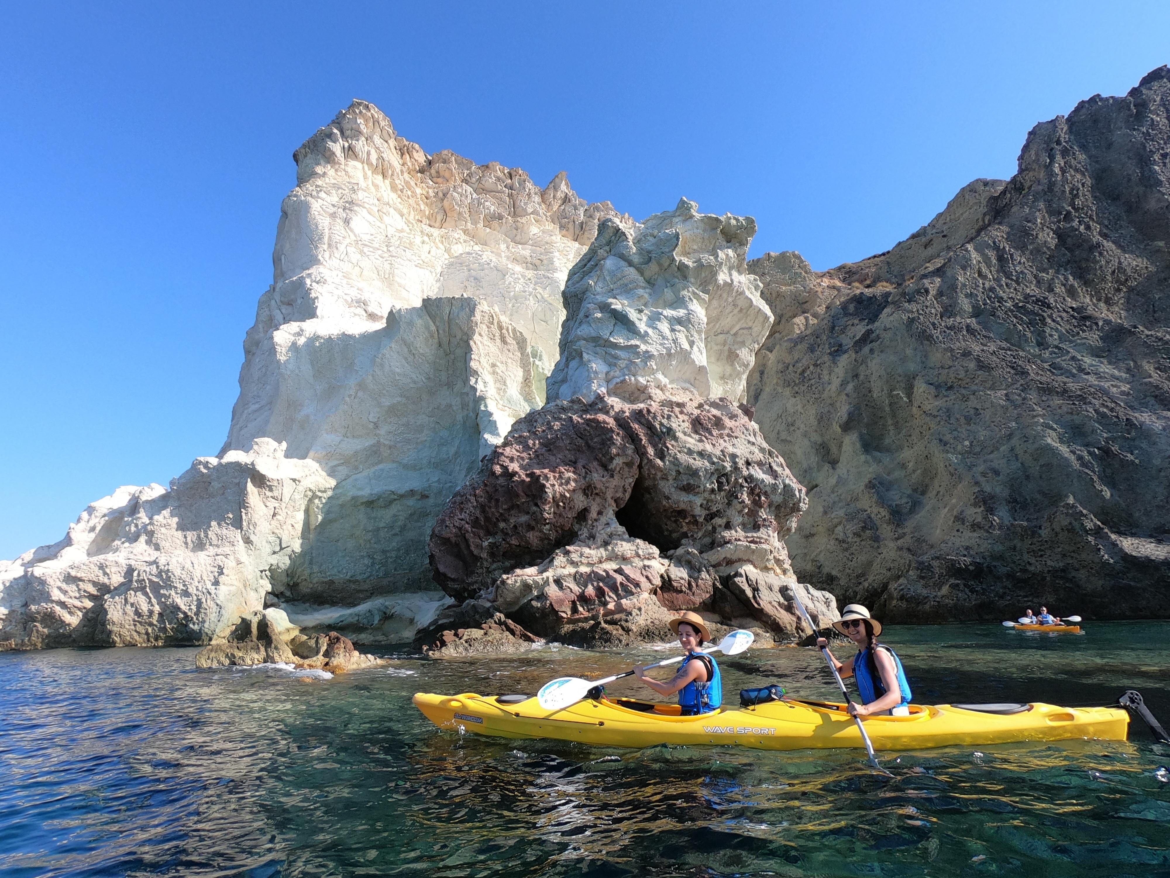 Santorini: Sea Caves Kayak Trip with Snorkeling and Picnic