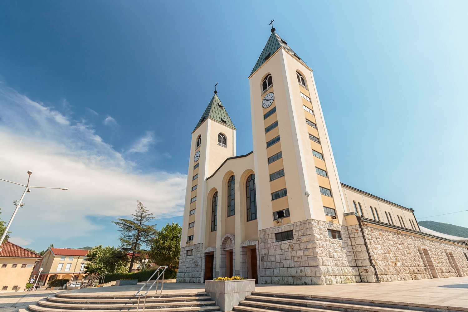 Dubrovnik to Mostar, Medjugorje & Počitelj Full-Day Tour