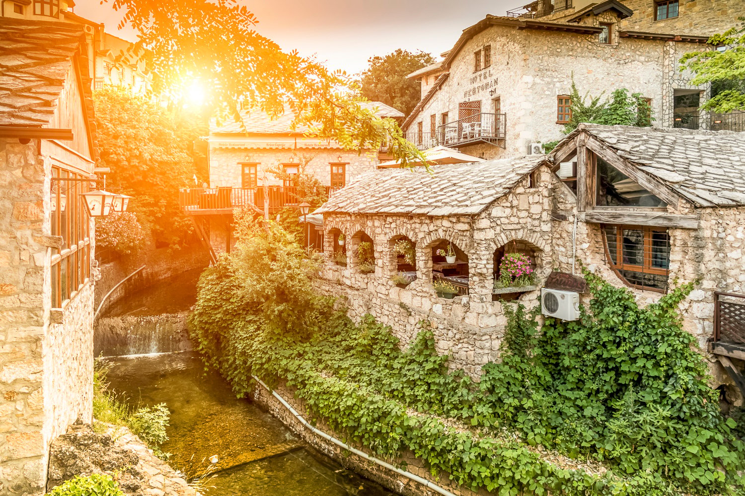 Dubrovnik to Mostar, Medjugorje & Počitelj Full-Day Tour