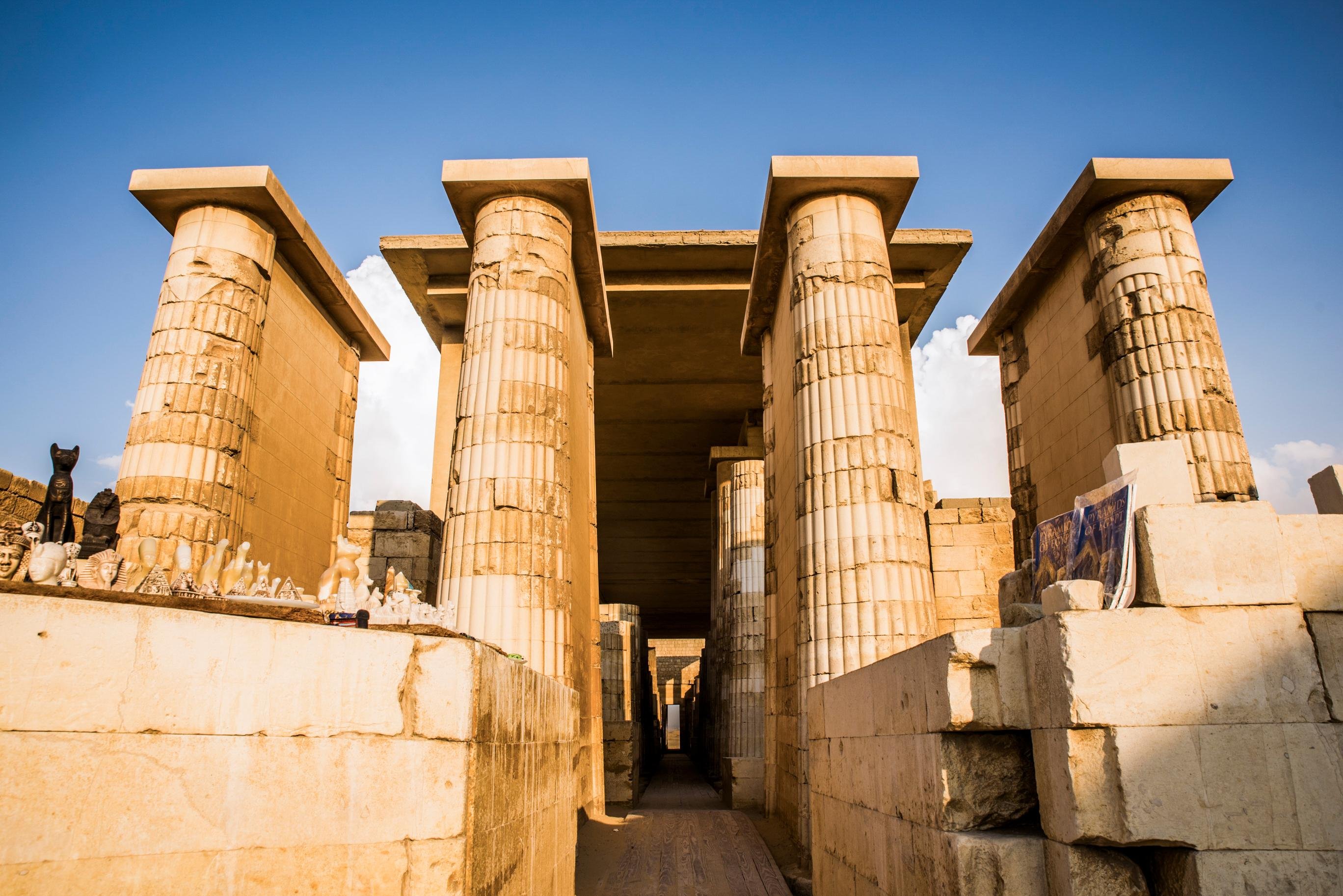 Cairo: Pyramids, Sphinx, Saqqara & Memphis Full-Day Tour