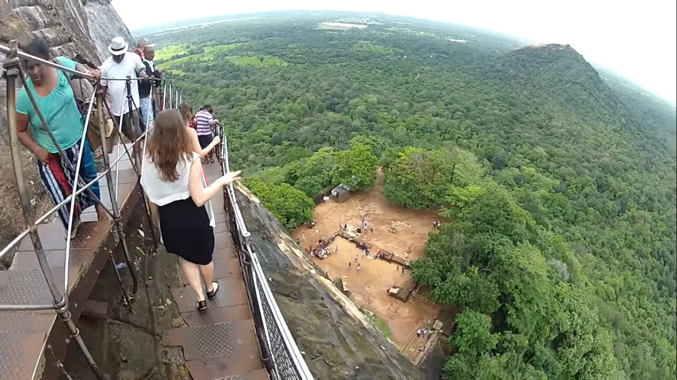 Sigiriya Rock Fortress: Private Guided Walking Tour