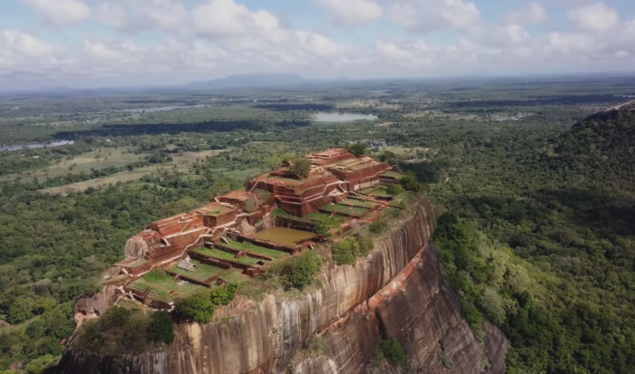 Sigiriya Rock Fortress: Private Guided Walking Tour