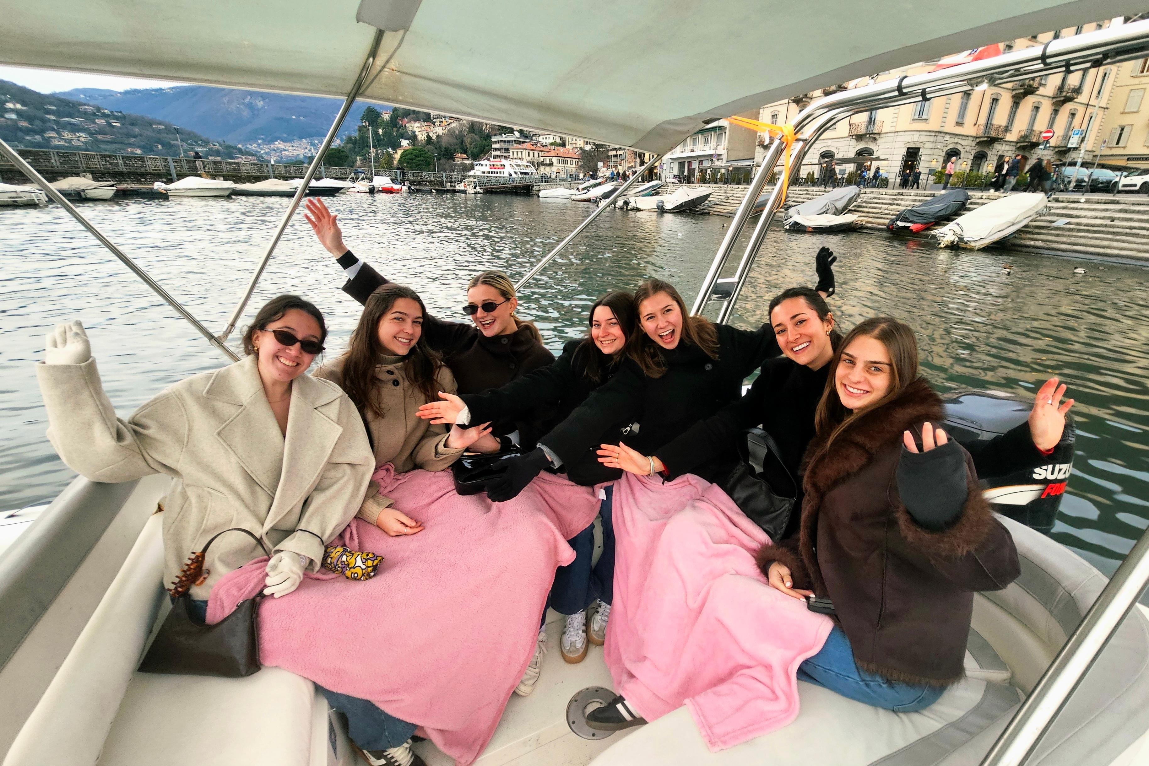 Lake Como boat tour - villa coastline from the water — image 12