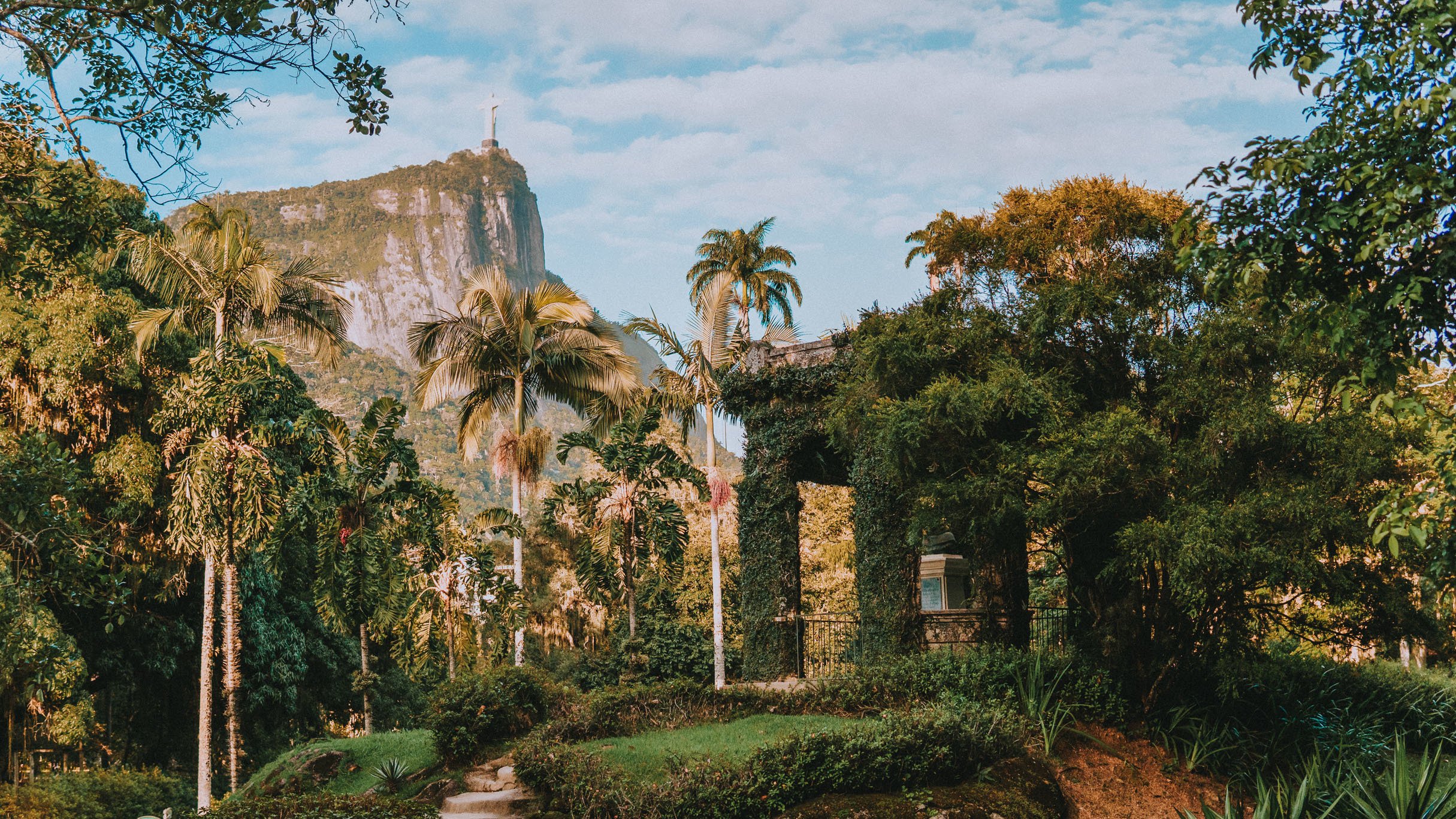 Botanical Garden & Tijuca Forest Nature Tour