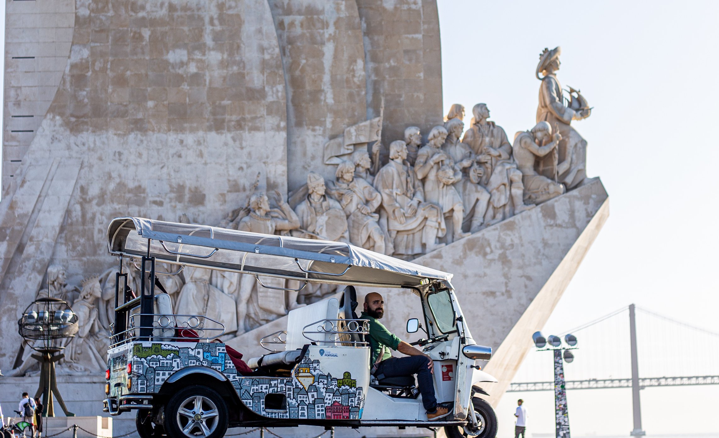 Lisbon Electric Tuk-Tuk Private City Tour