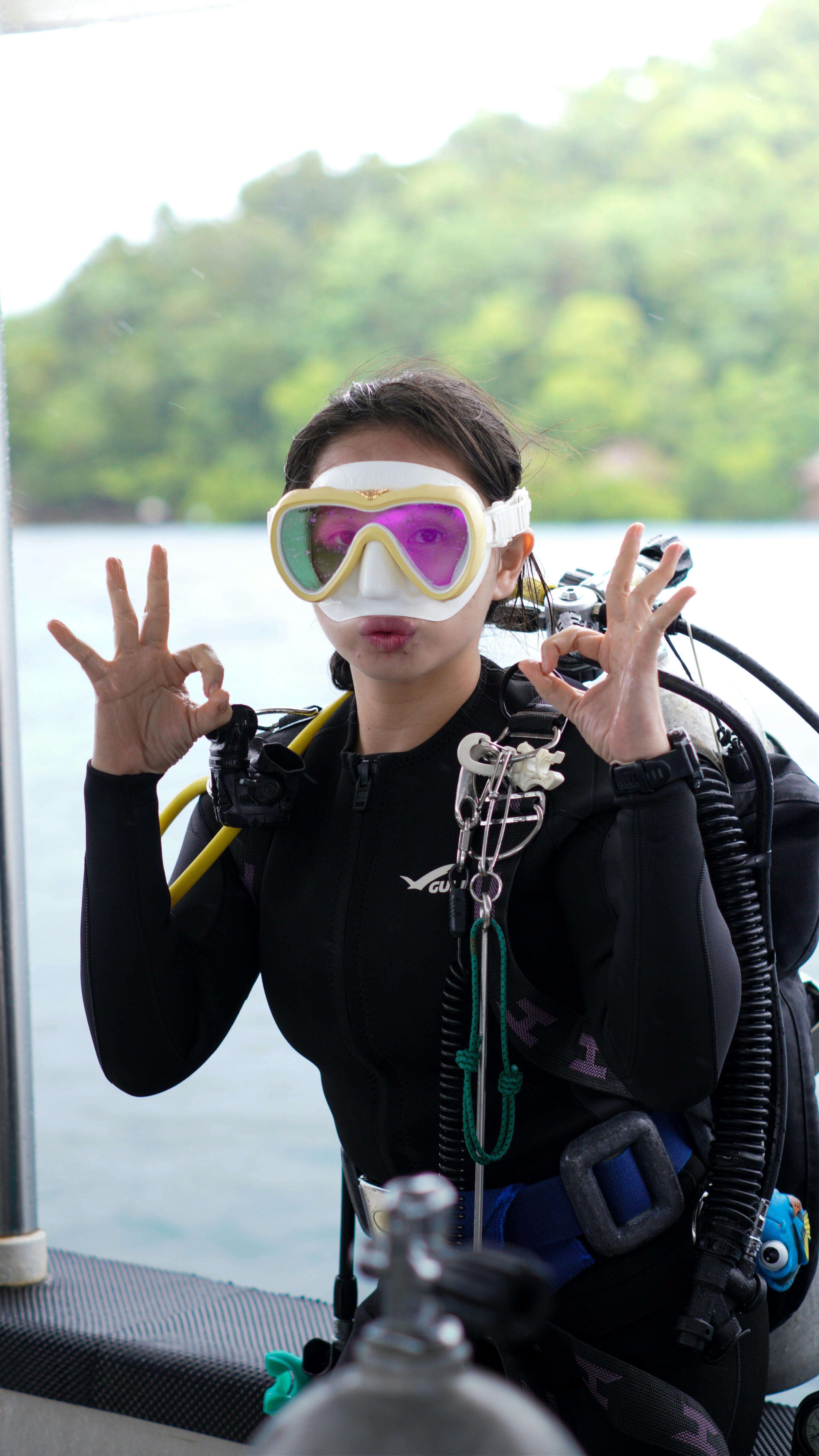 Turtle Island Twin-Dive Adventure with Lunch