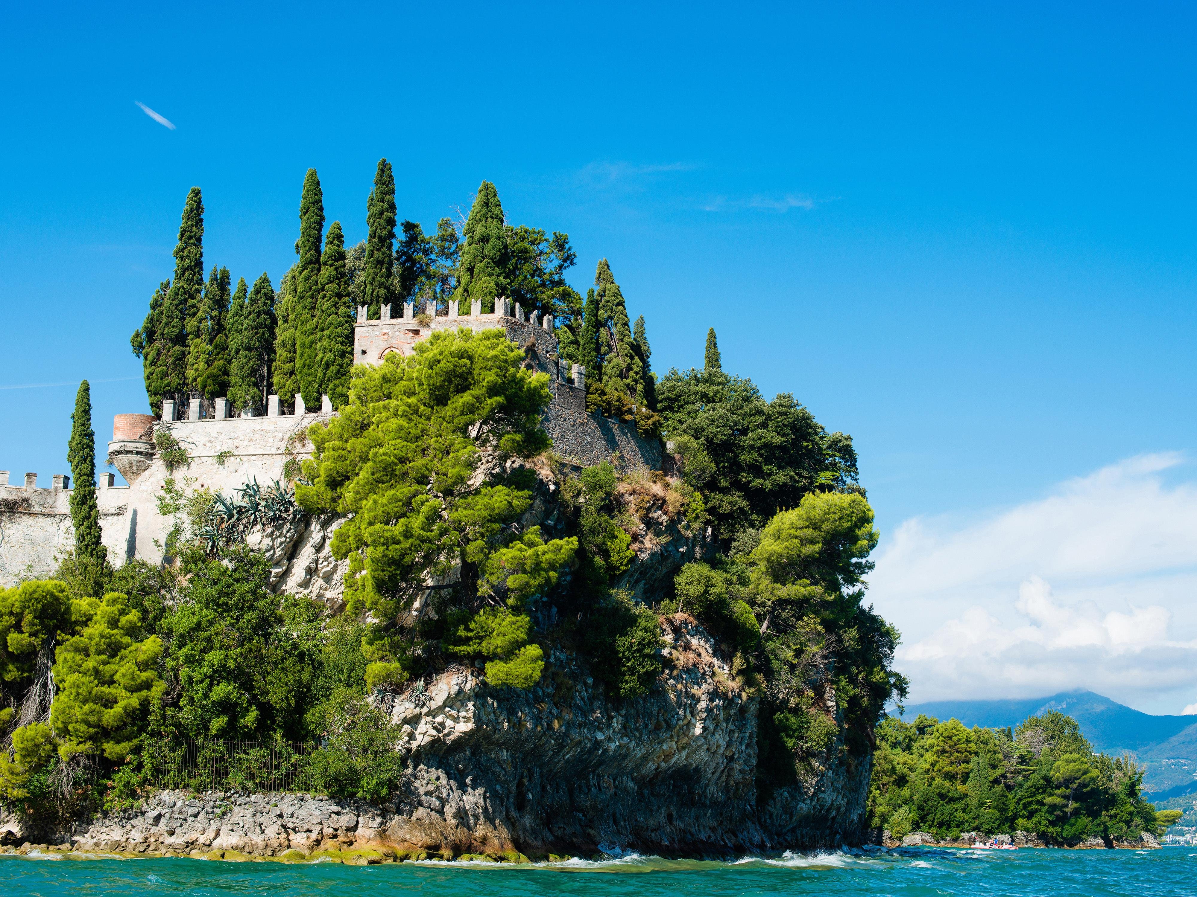 Sirmione & Lake Garda Afternoon Cruise with Salò Stopover
