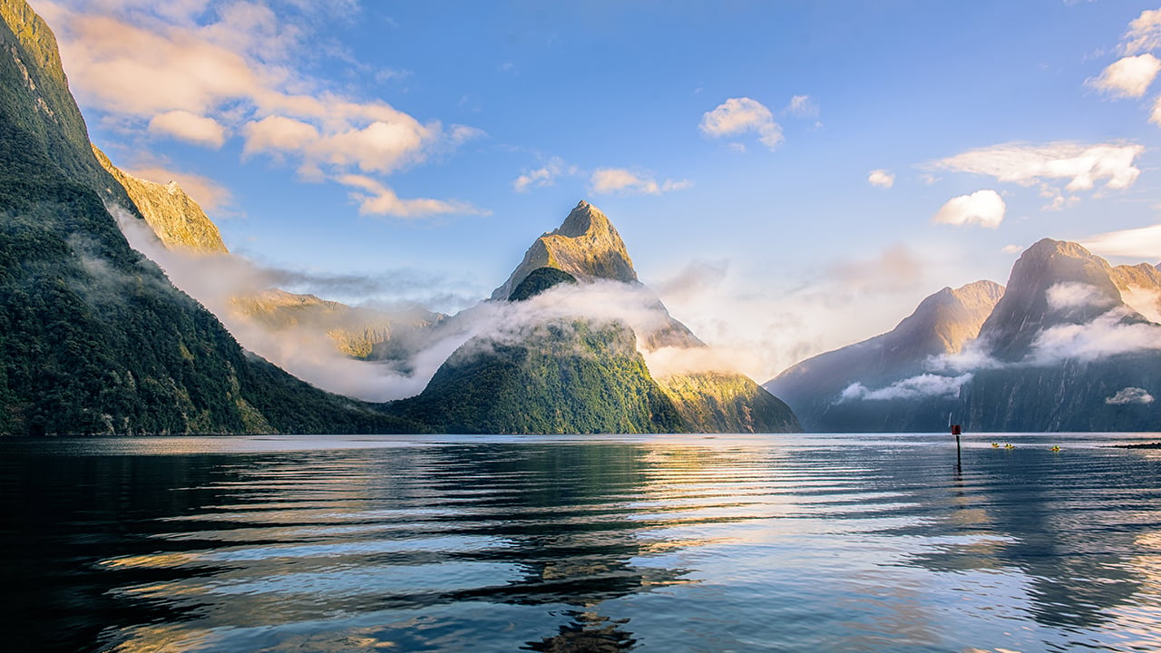 Milford Sound Small-Group Day Tour from Queenstown with Cruise & Lunch