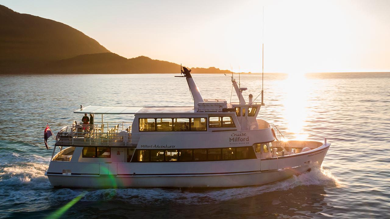 Milford Sound Small-Group Day Tour from Queenstown with Cruise & Lunch