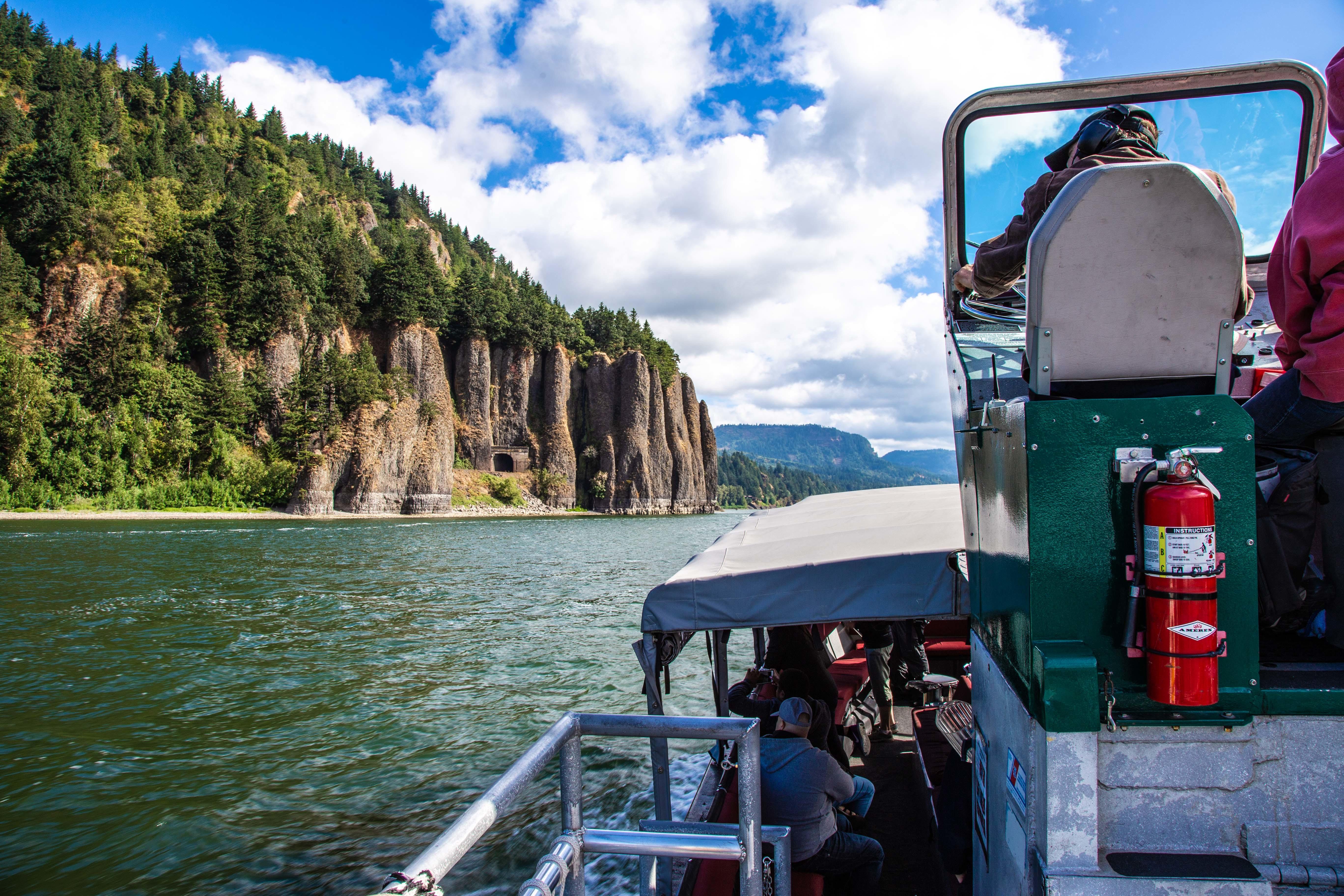 Bigfoot Adventure Jetboat Cruise to Multnomah Falls