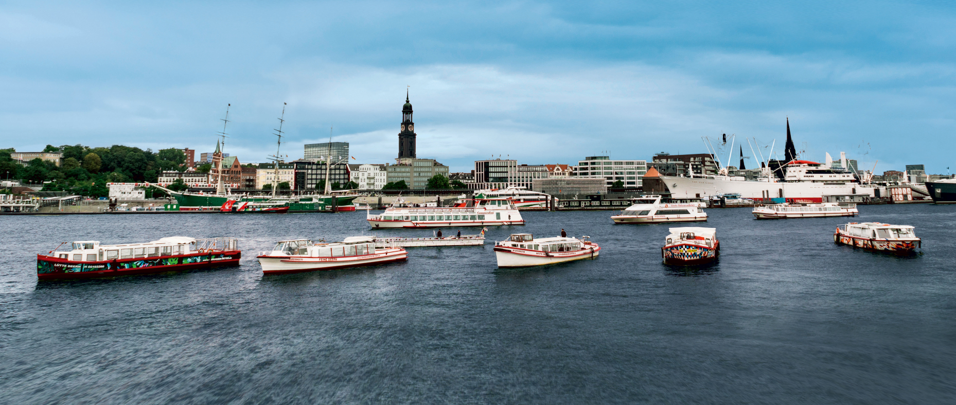Hamburg: 1-Hour Harbor Cruise