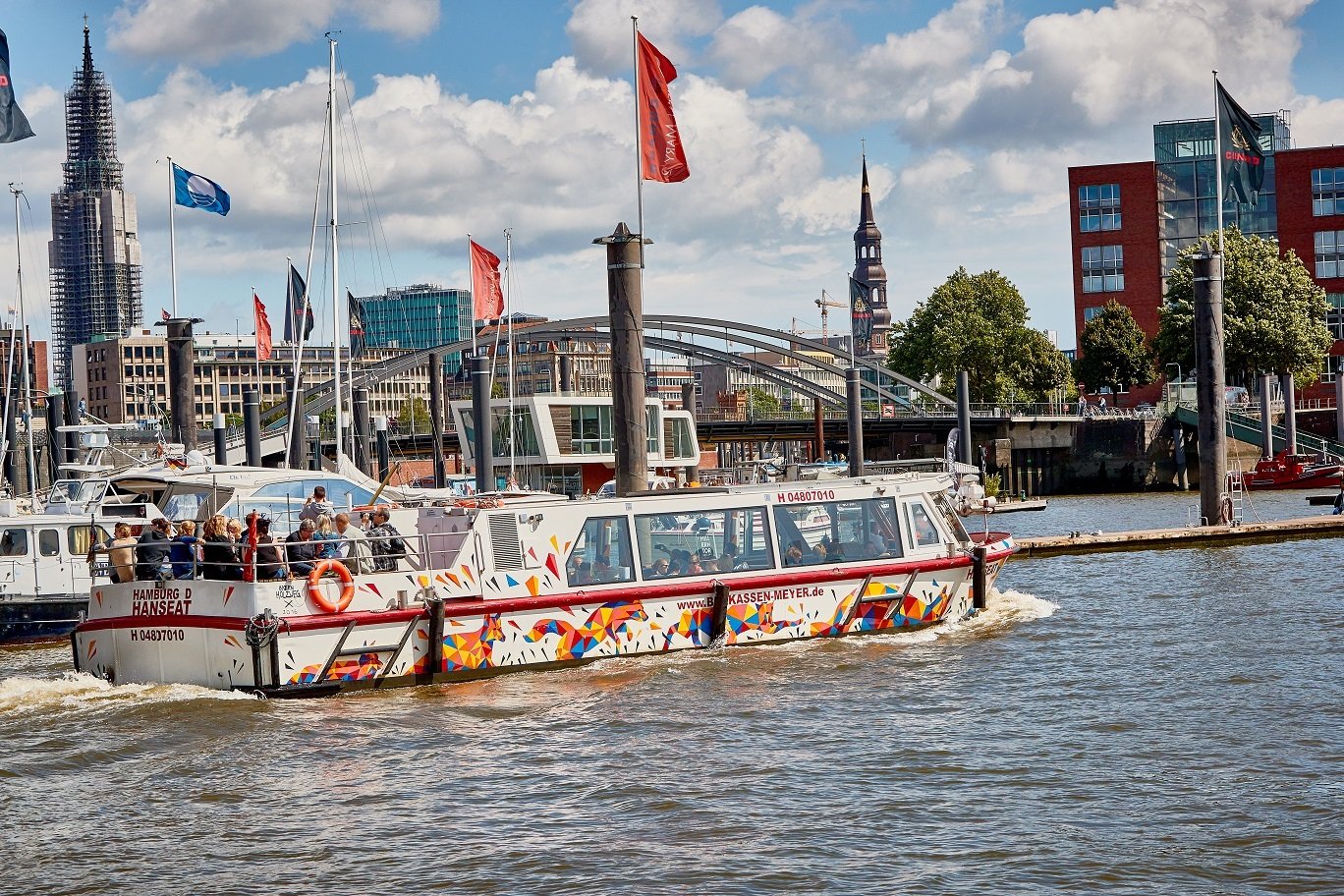 Hamburg: 1-Hour Harbor Cruise