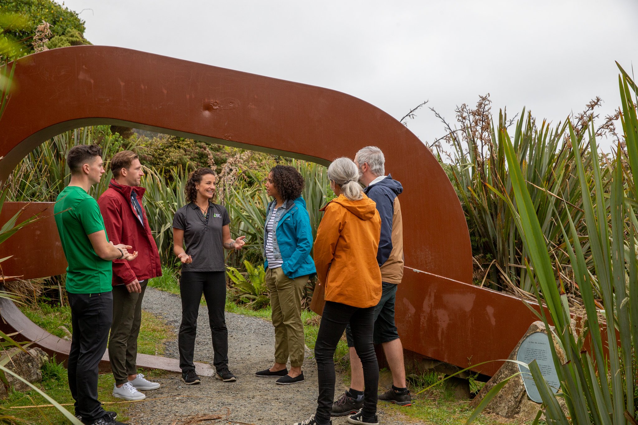Stewart Island: Rakiura Village and Bays Tour