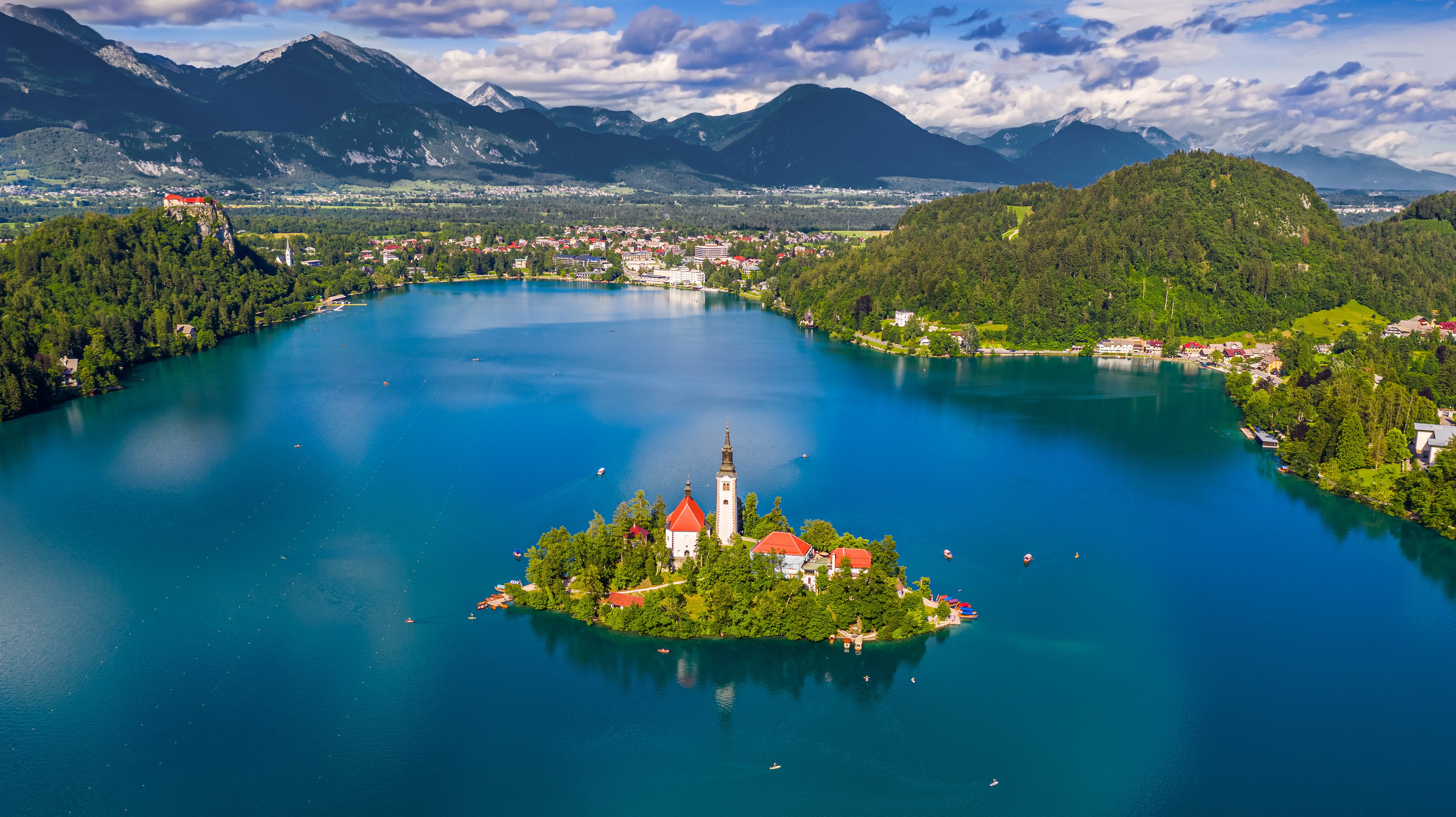 Ljubljana: Postojna Cave, Predjama Castle & Lake Bled Day Trip