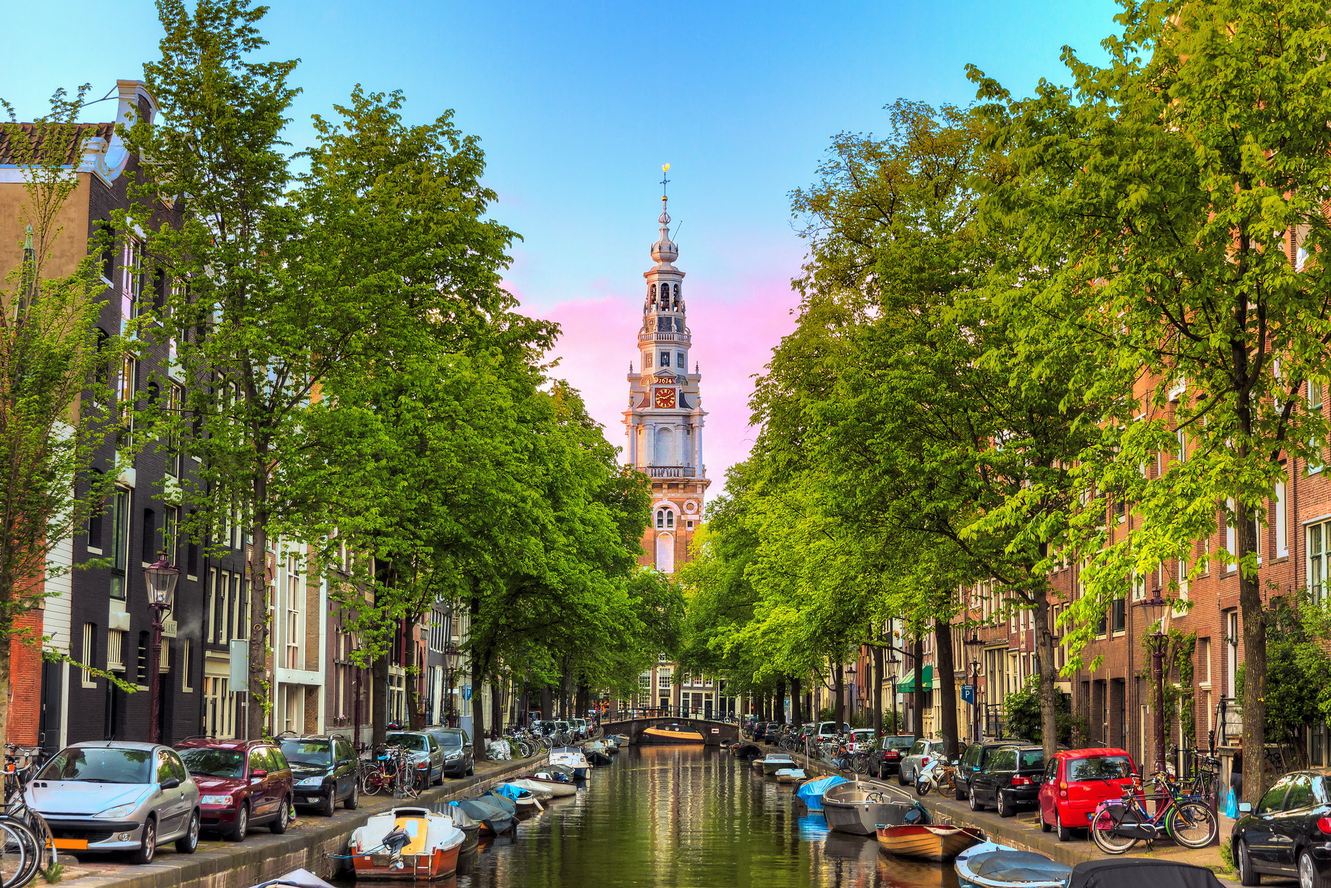 Brussels to Amsterdam Day Trip with Canal Cruise