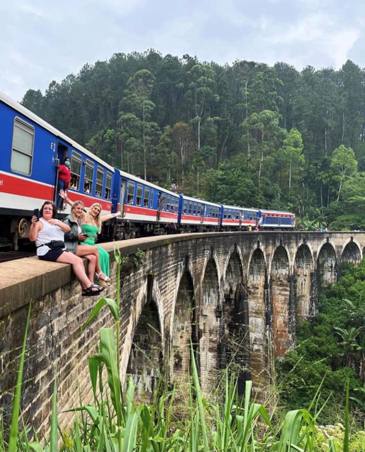 Ella Full-Day Adventure: Waterfalls, Peaks & Nine Arch Bridge