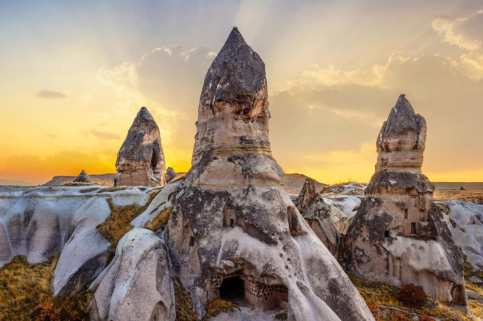 Cappadocia Hot Air Balloon Flight & Regional Highlights Tour