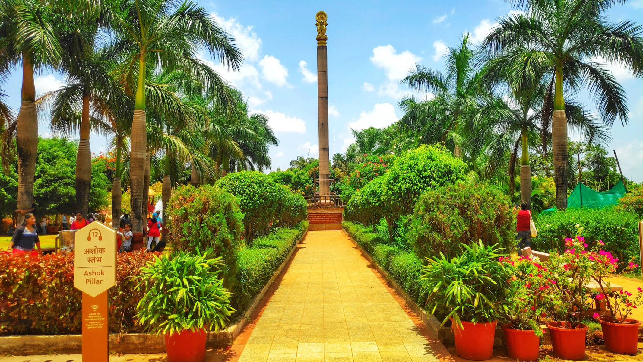 Mumbai: Ancient Kanheri Caves & Golden Pagoda Explorer