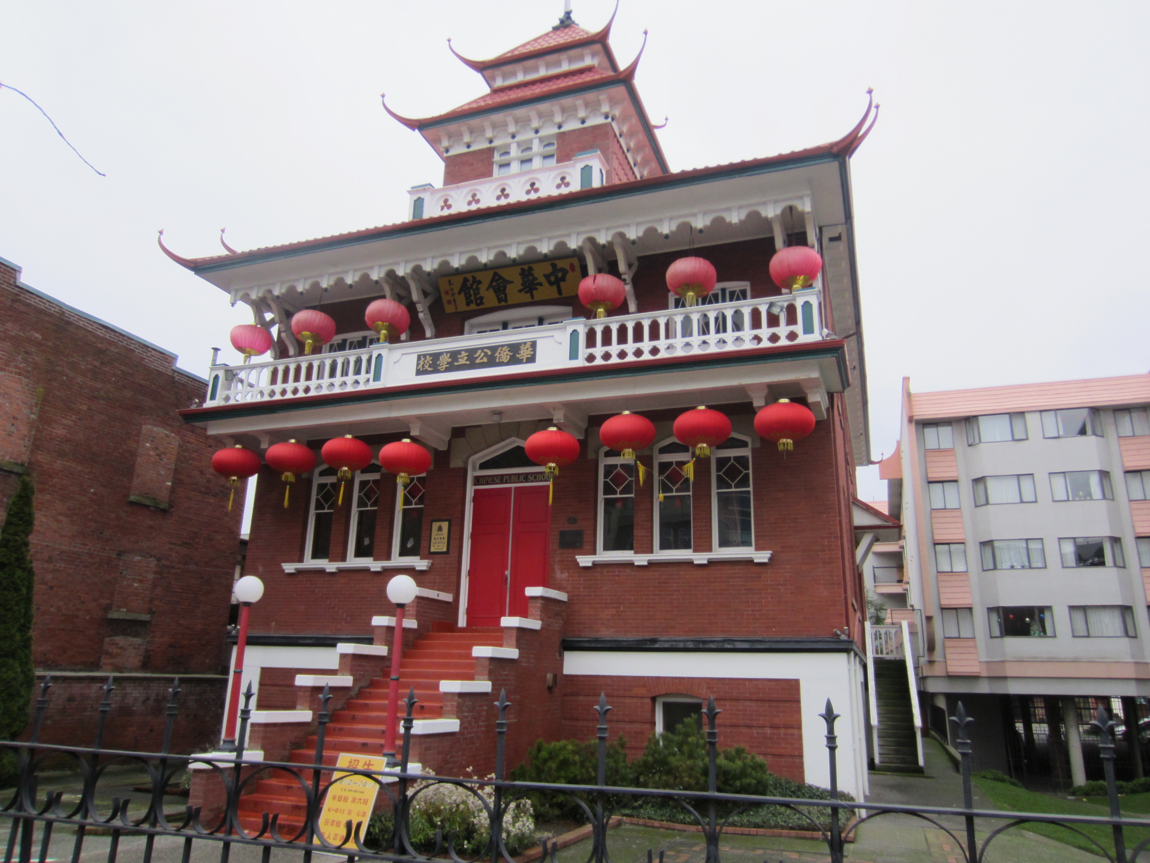 Victoria: 2-Hour Culinary & Heritage Walking Tour