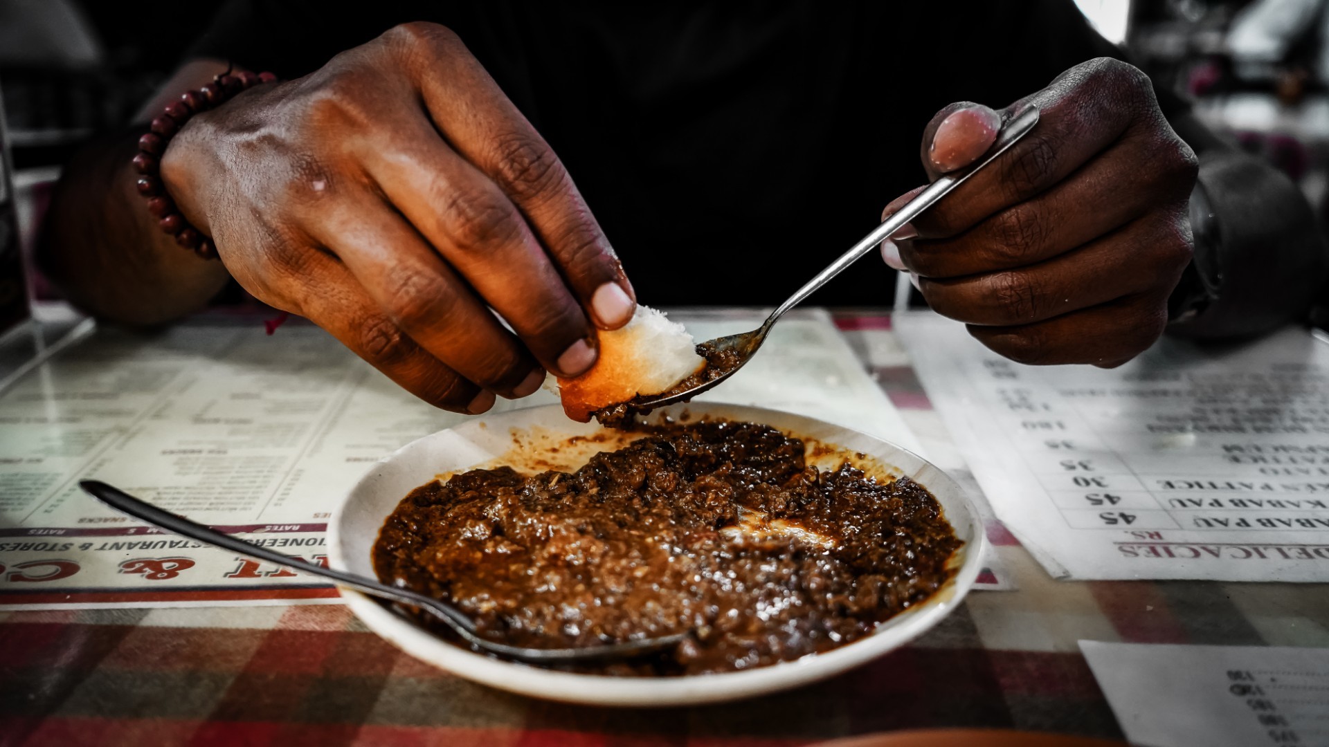 Mumbai Bombay Express: Ultimate 15-Dish Food Safari