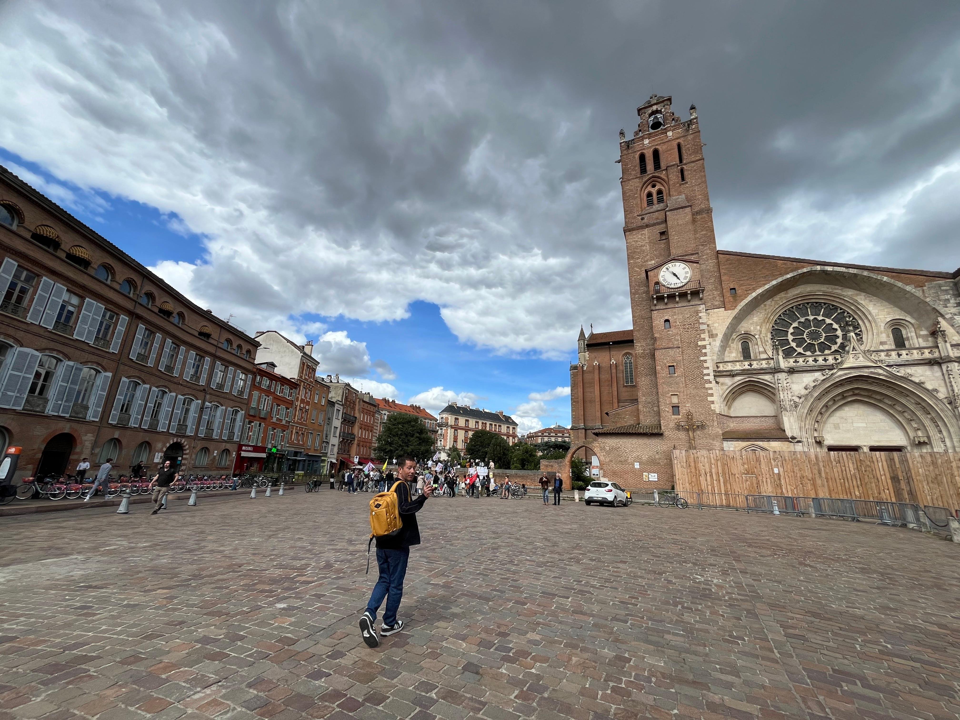 Toulouse Walking Tour with Local Guide & Craft Beer Option