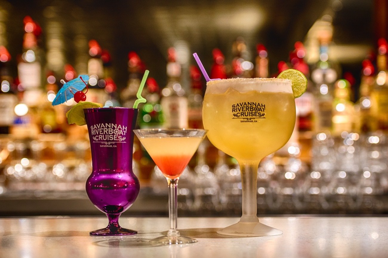 Savannah: Buffet Dinner Cruise with Live Entertainment