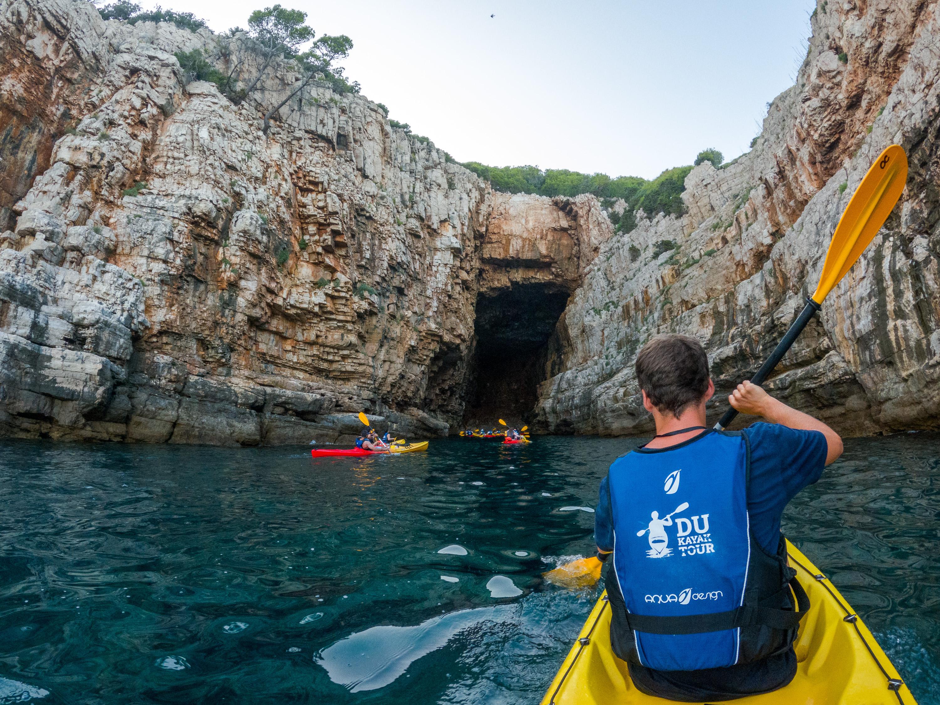 Dubrovnik Sunset Sea Kayaking Tour with Wine