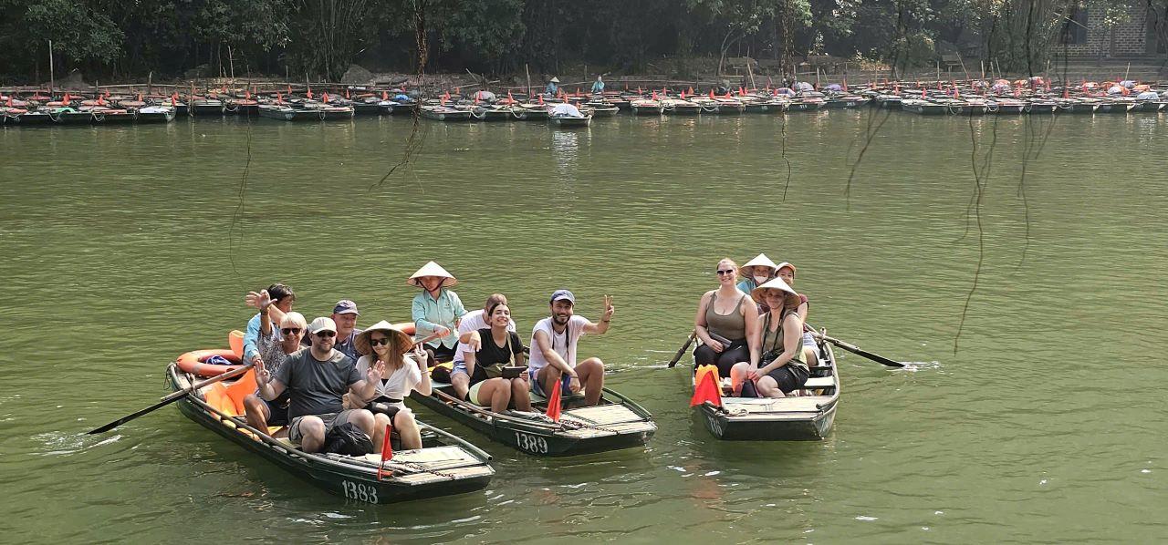 Hanoi to Ninh Binh: Hoa Lu, Trang An & Mua Cave Day Tour