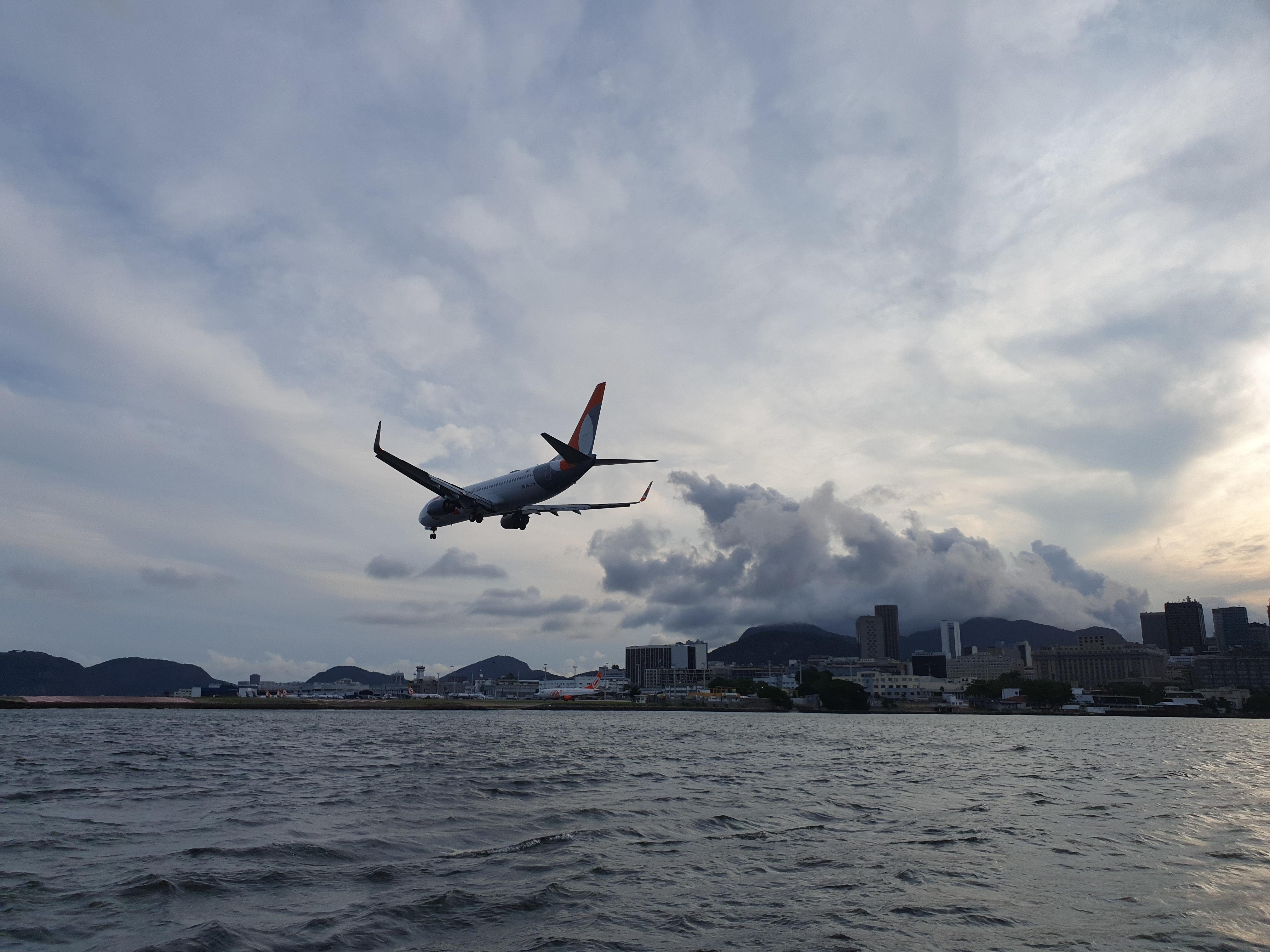 Rio de Janeiro: Sailboat Cruise with Brunch or Sunset & Drinks