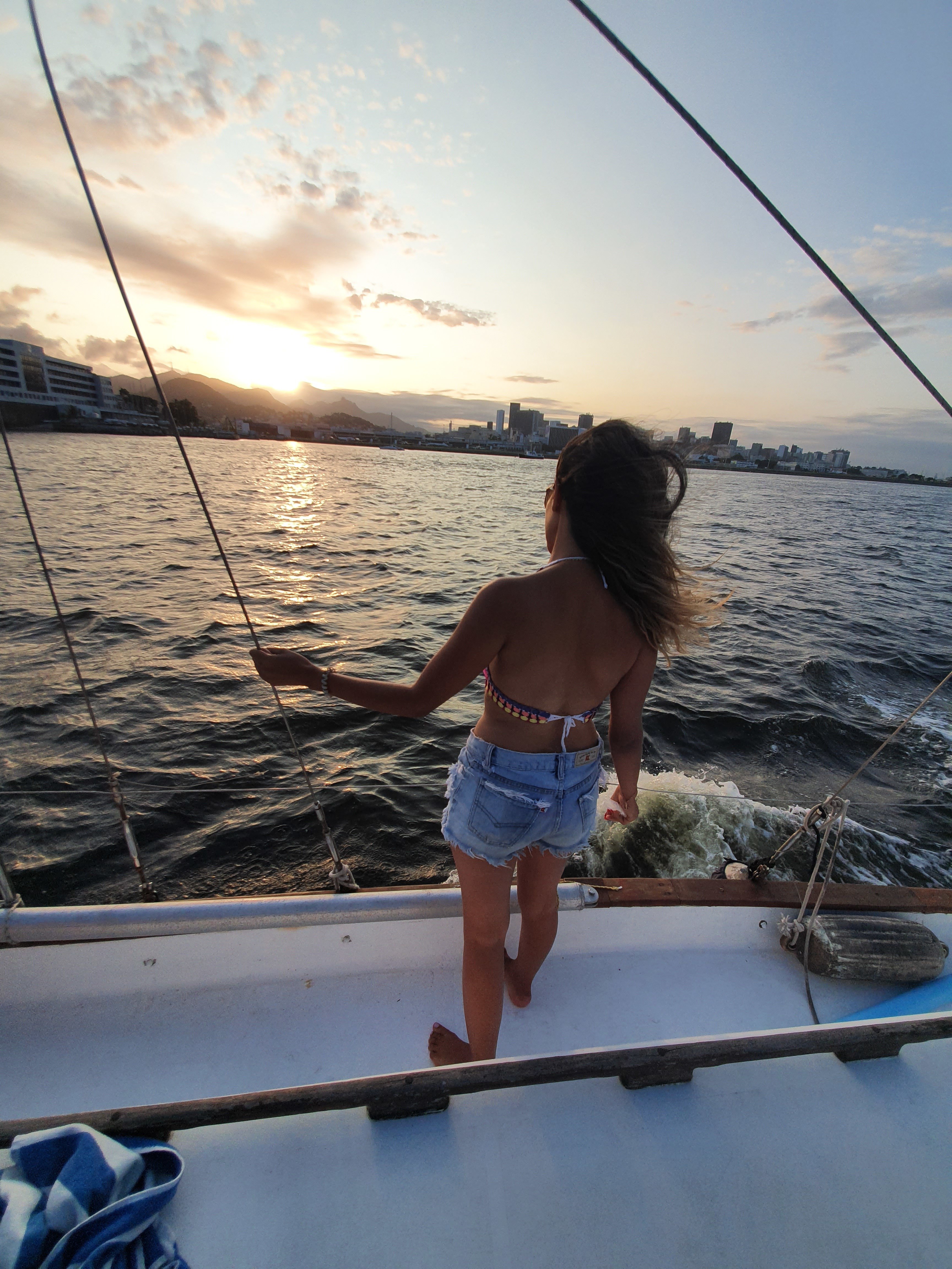 Rio de Janeiro: Sailboat Cruise with Brunch or Sunset & Drinks