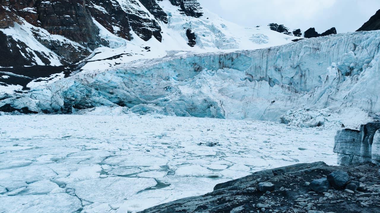 Ventanani Glacier Trek from La Paz