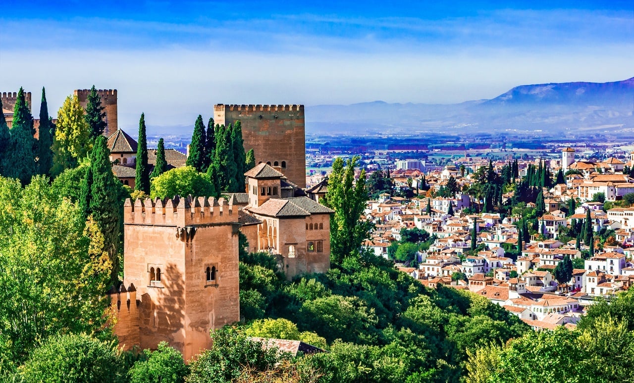 Alhambra Guided Tour with Fast-Track Entry