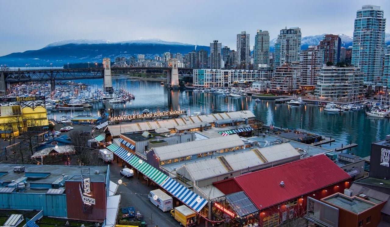 Vancouver Highlights: Capilano Bridge, Grouse Mountain & Lookout