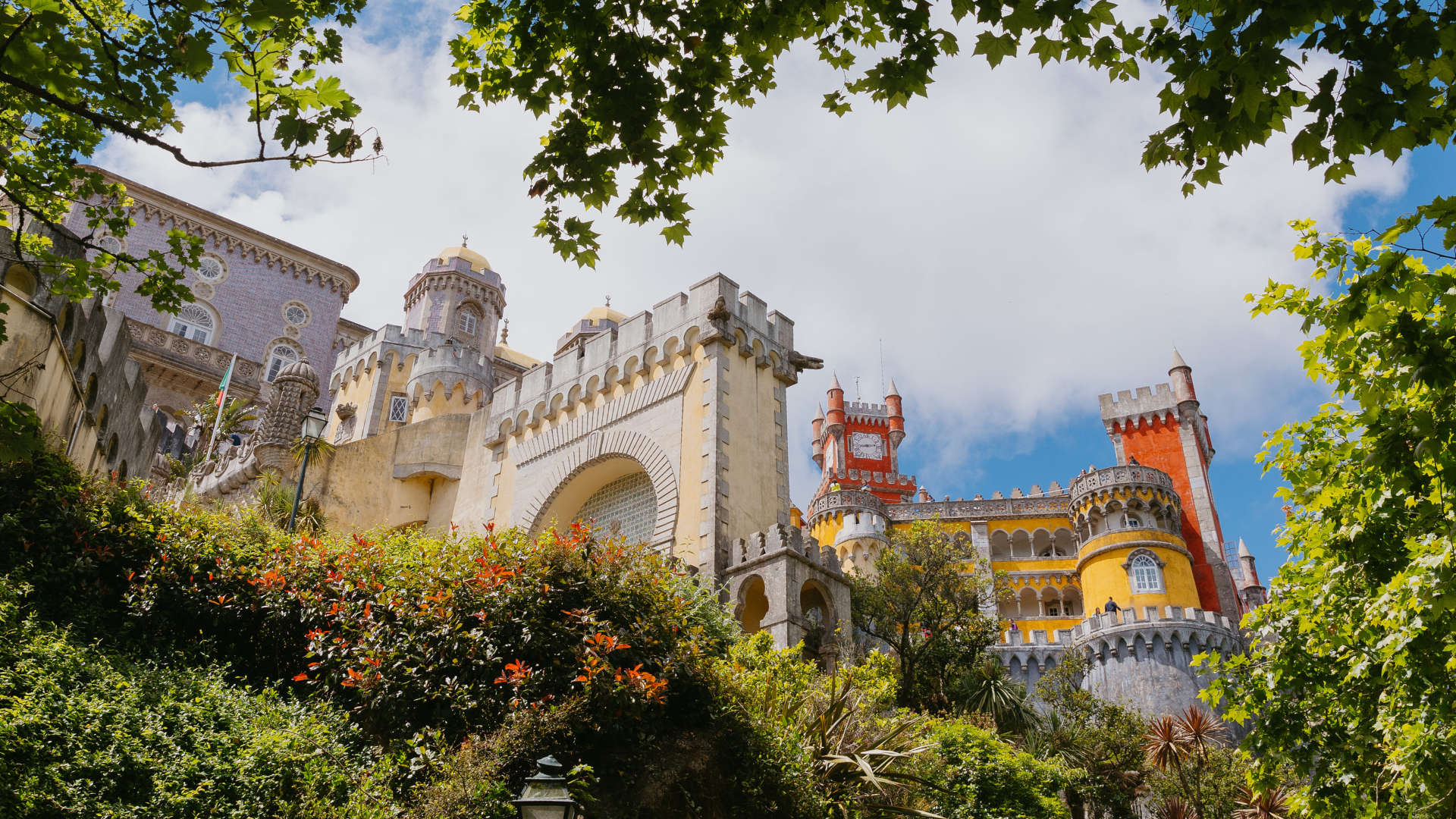 Sintra Day Trip from Lisbon: Pena Palace & Quinta da Regaleira